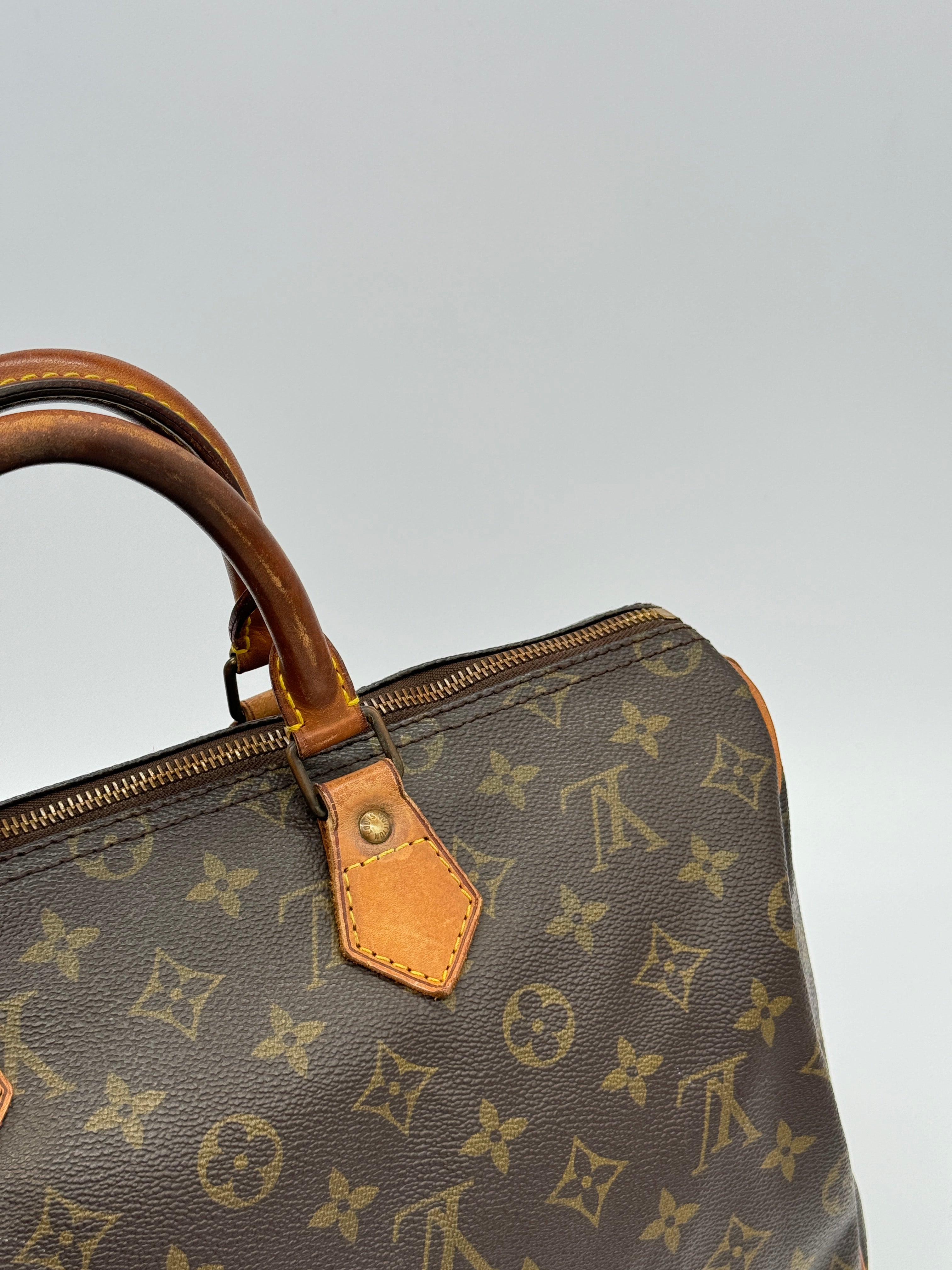 Louis Vuitton Speedy 35