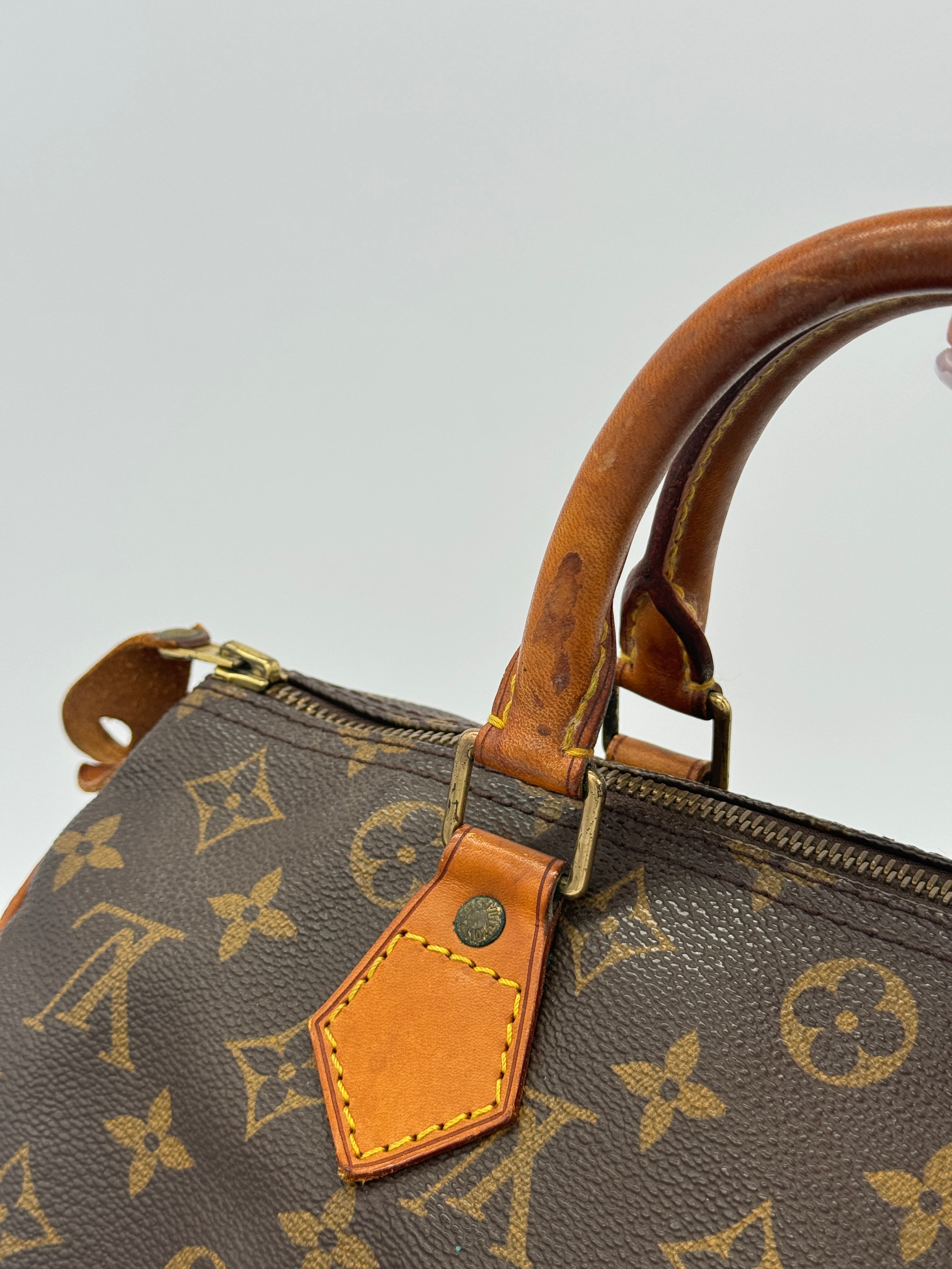 Louis Vuitton Speedy 30