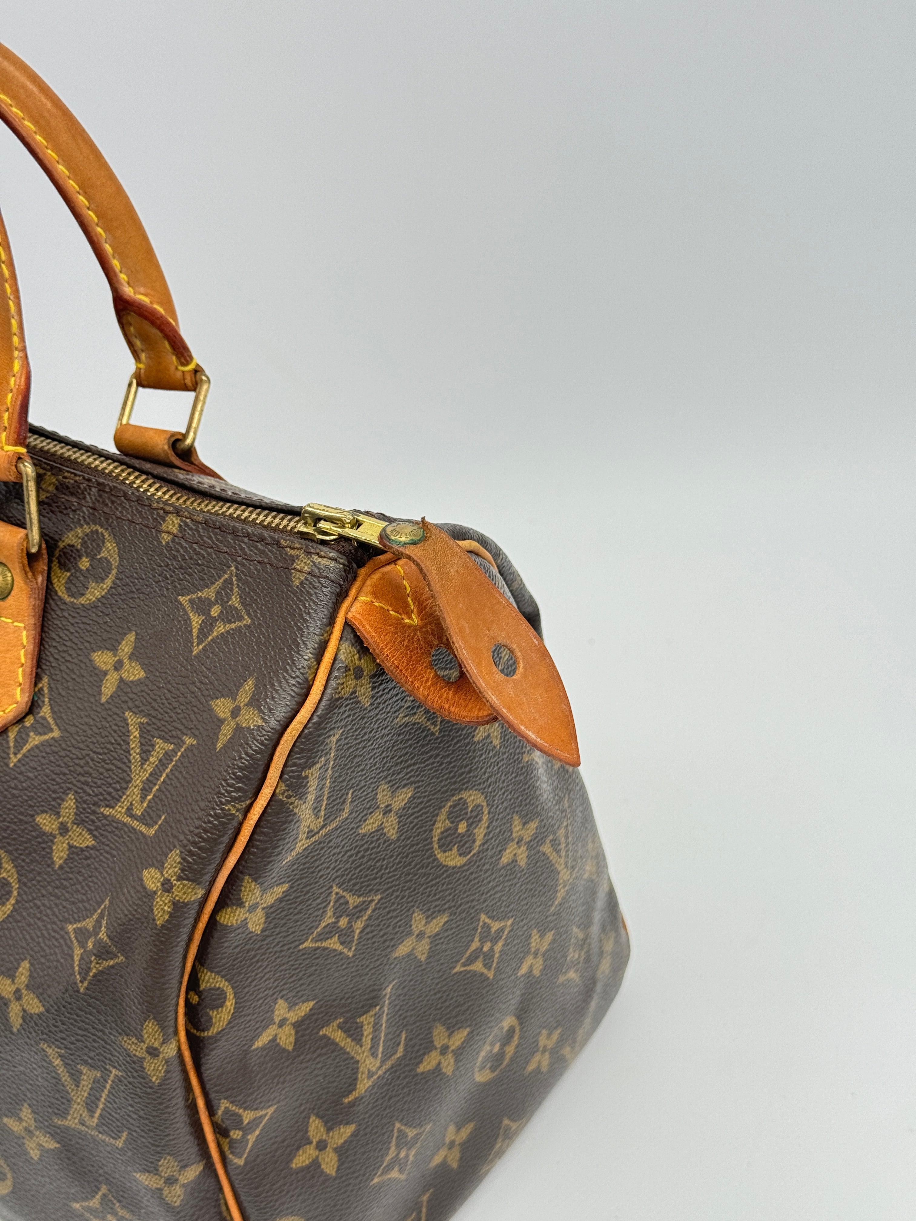 Louis Vuitton Speedy 30