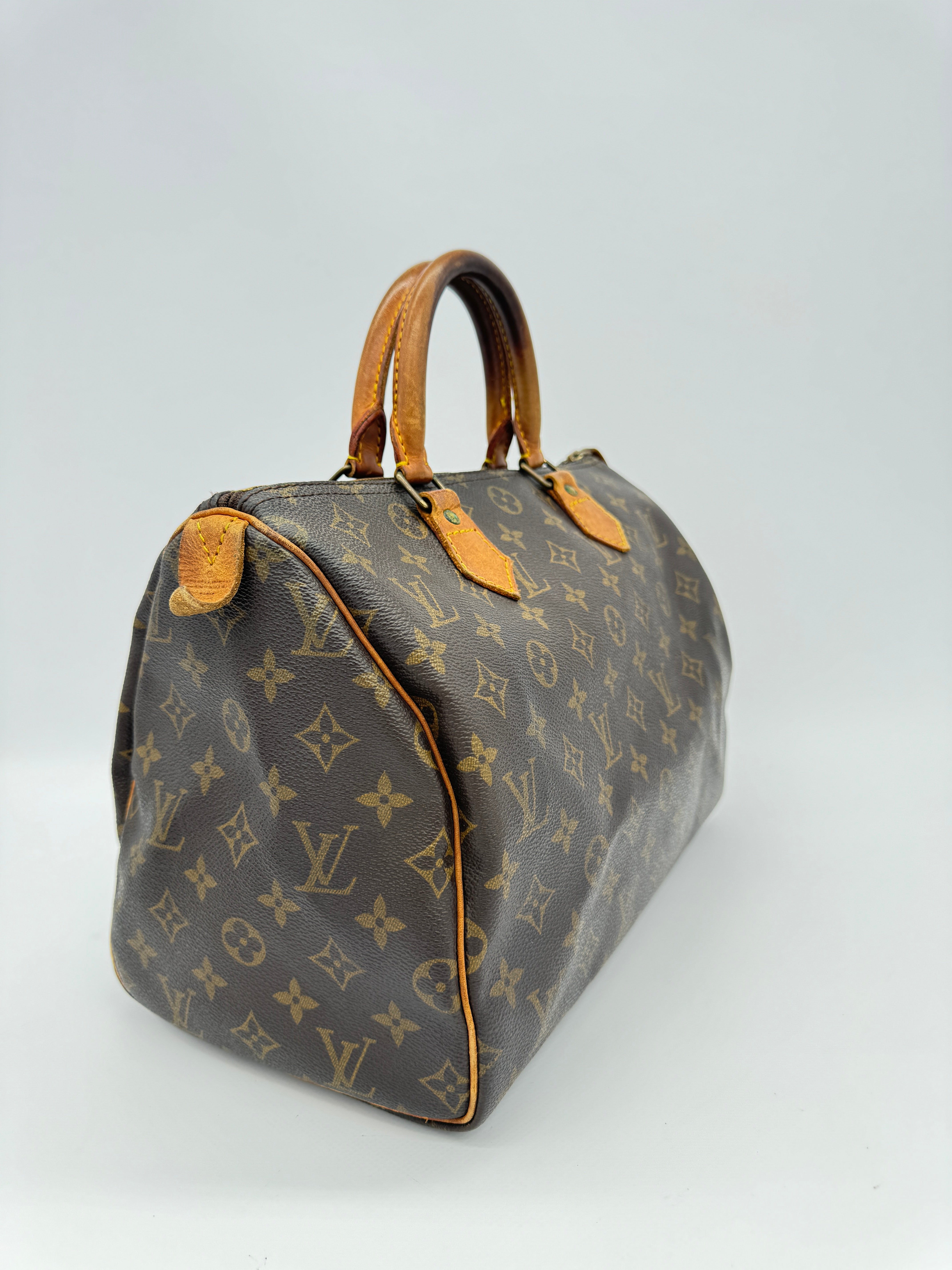 Louis Vuitton Speedy 30