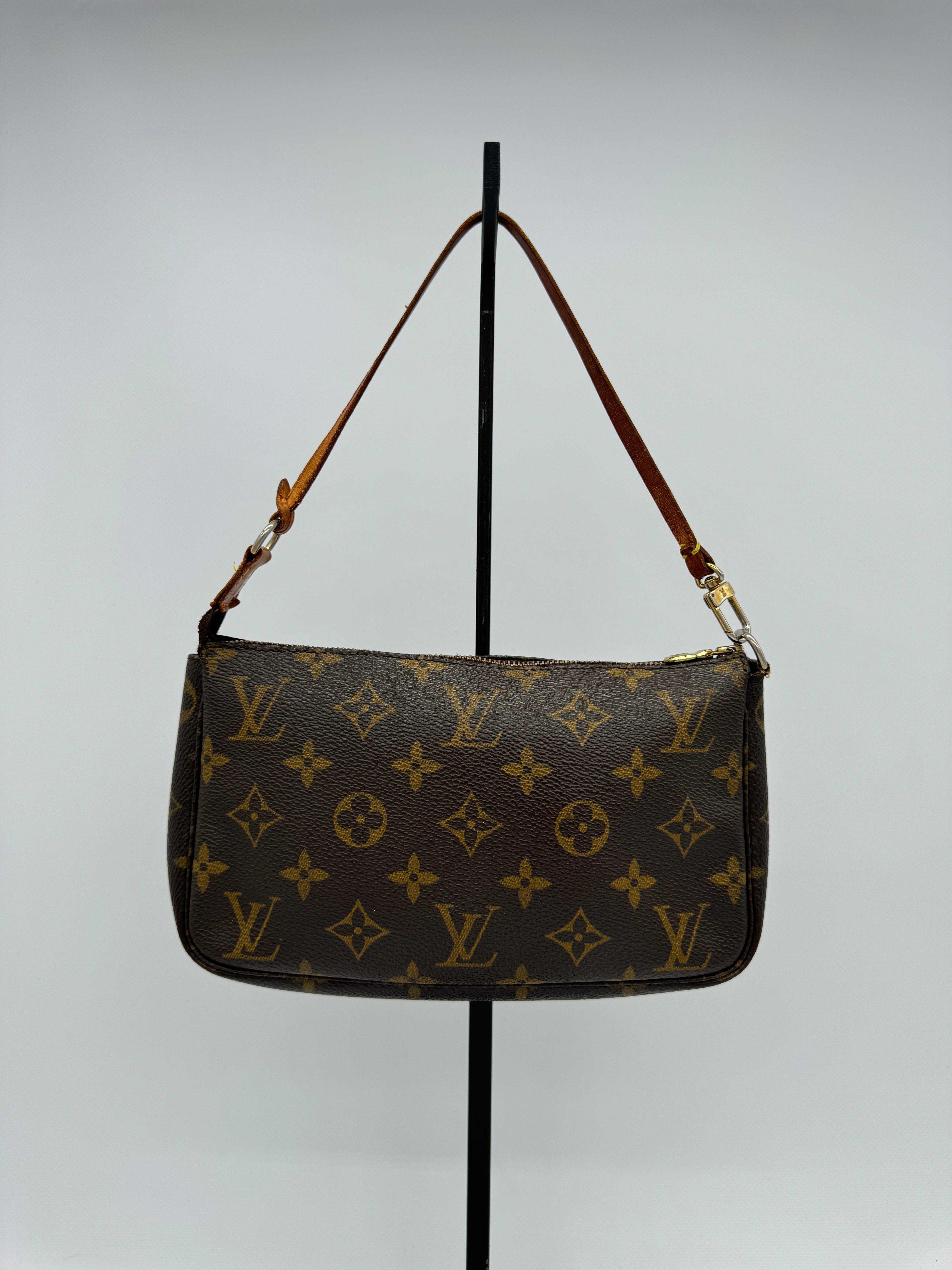 Louis Vuitton Pochette Accessoires