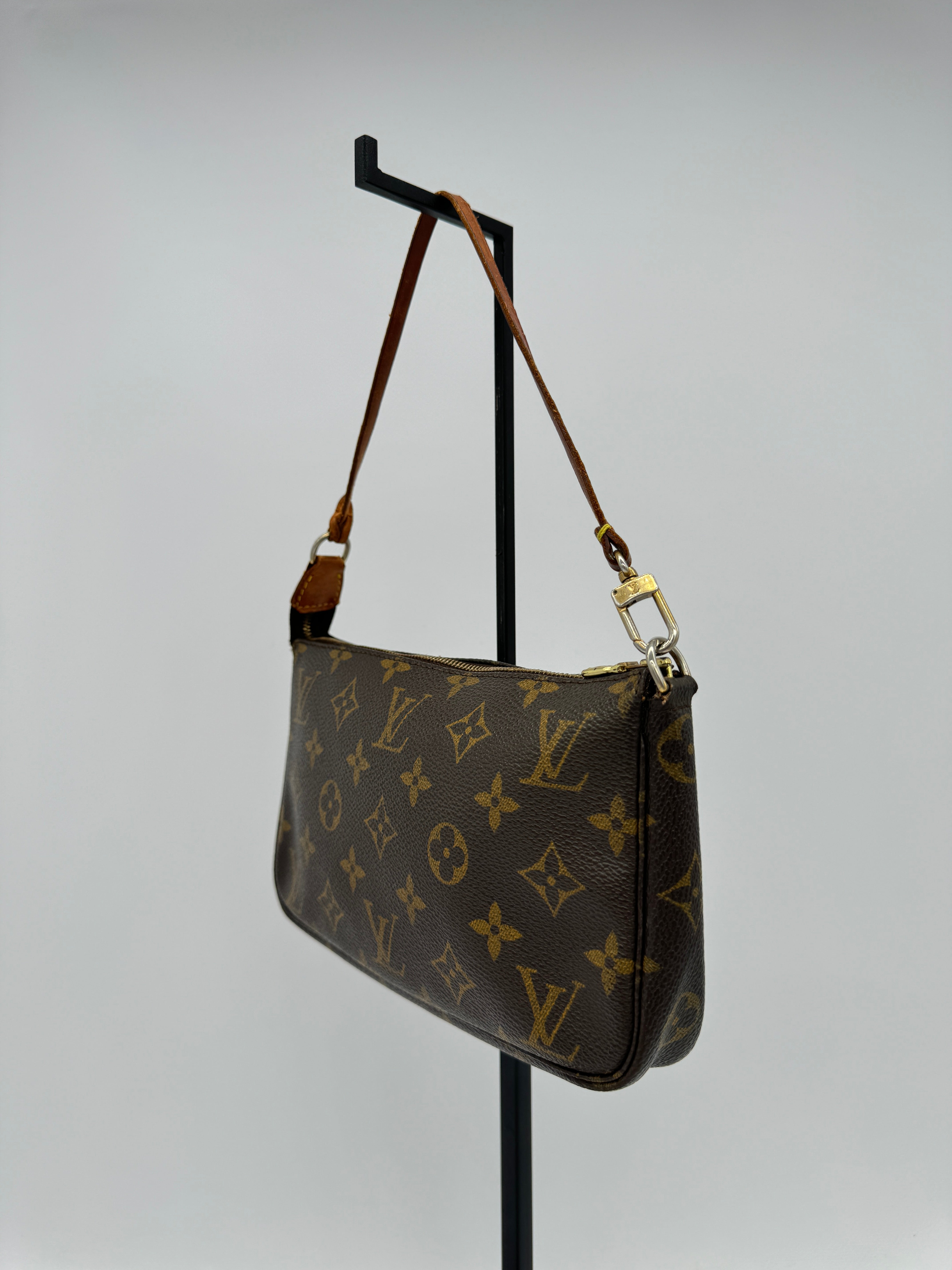 Louis Vuitton Pochette Accessoires