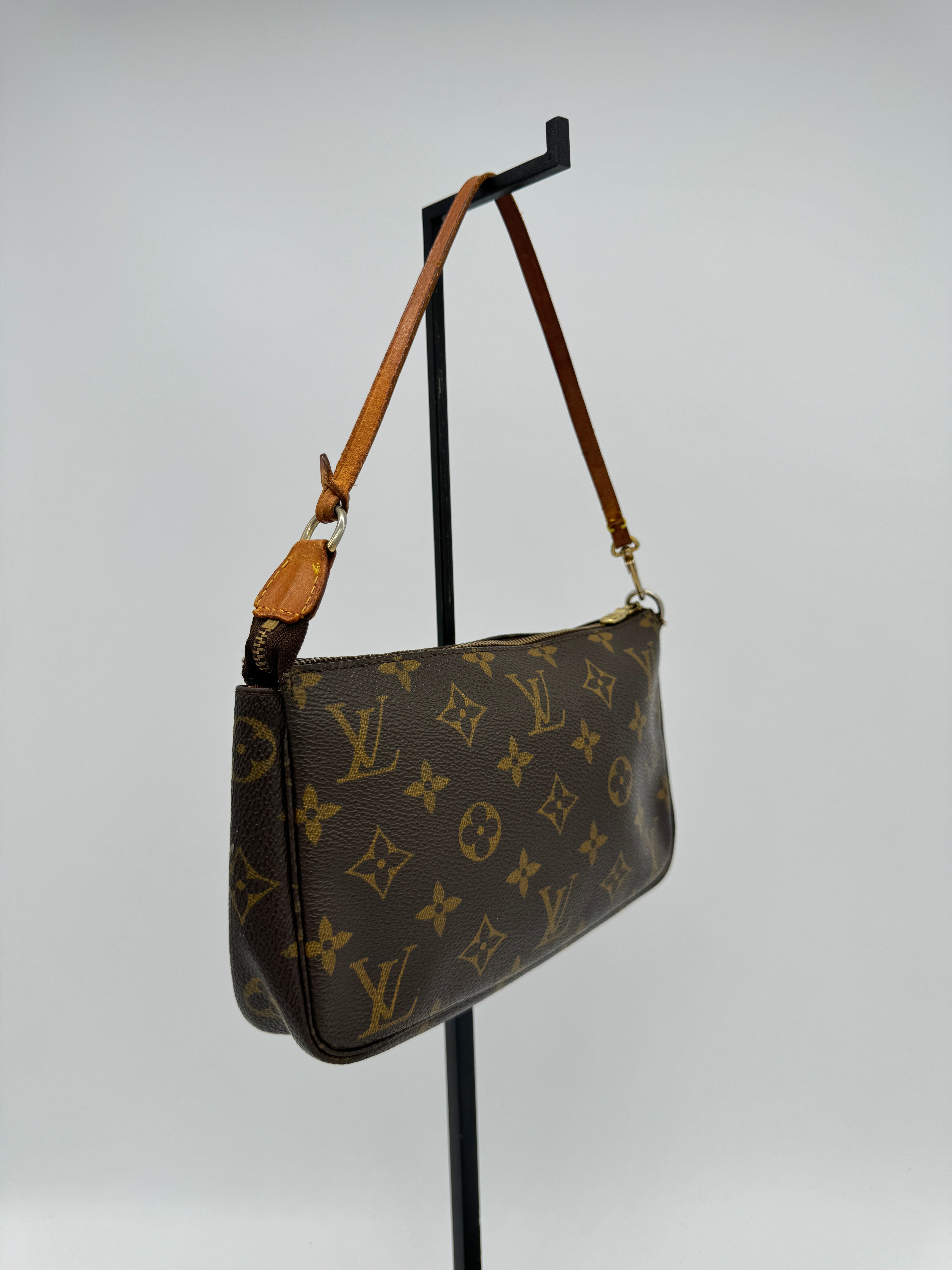 Louis Vuitton Pochette Accessoires