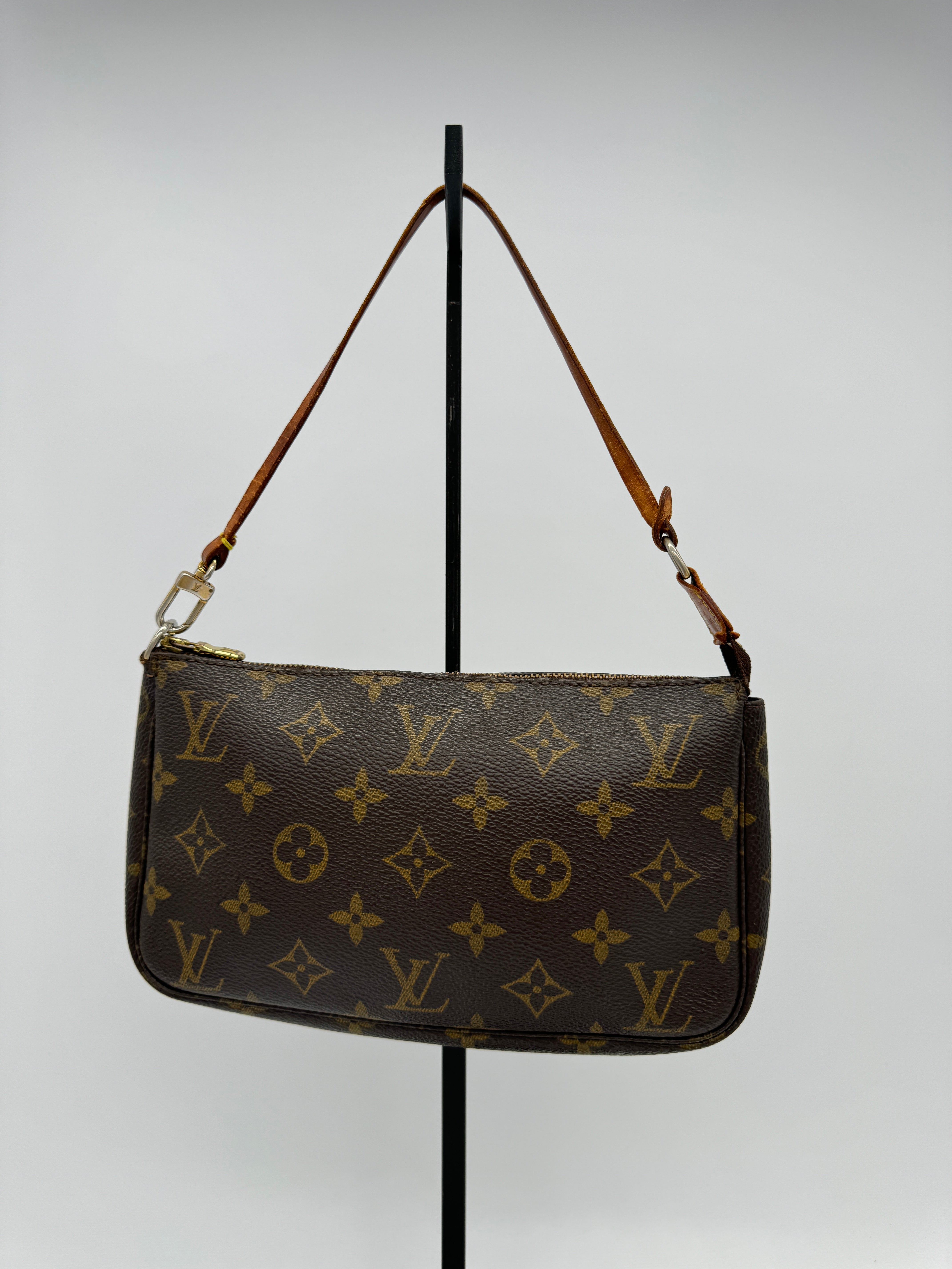 Louis Vuitton Pochette Accessoires