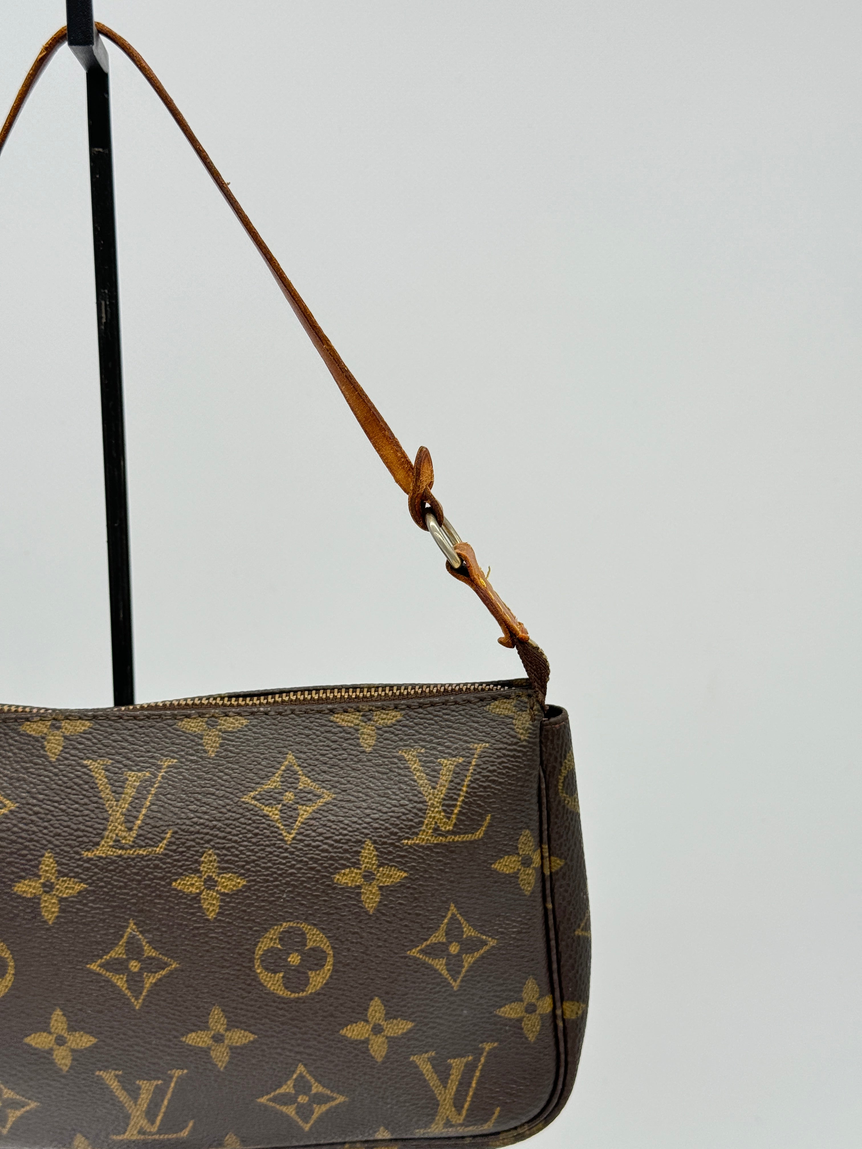 Louis Vuitton Pochette Accessoires