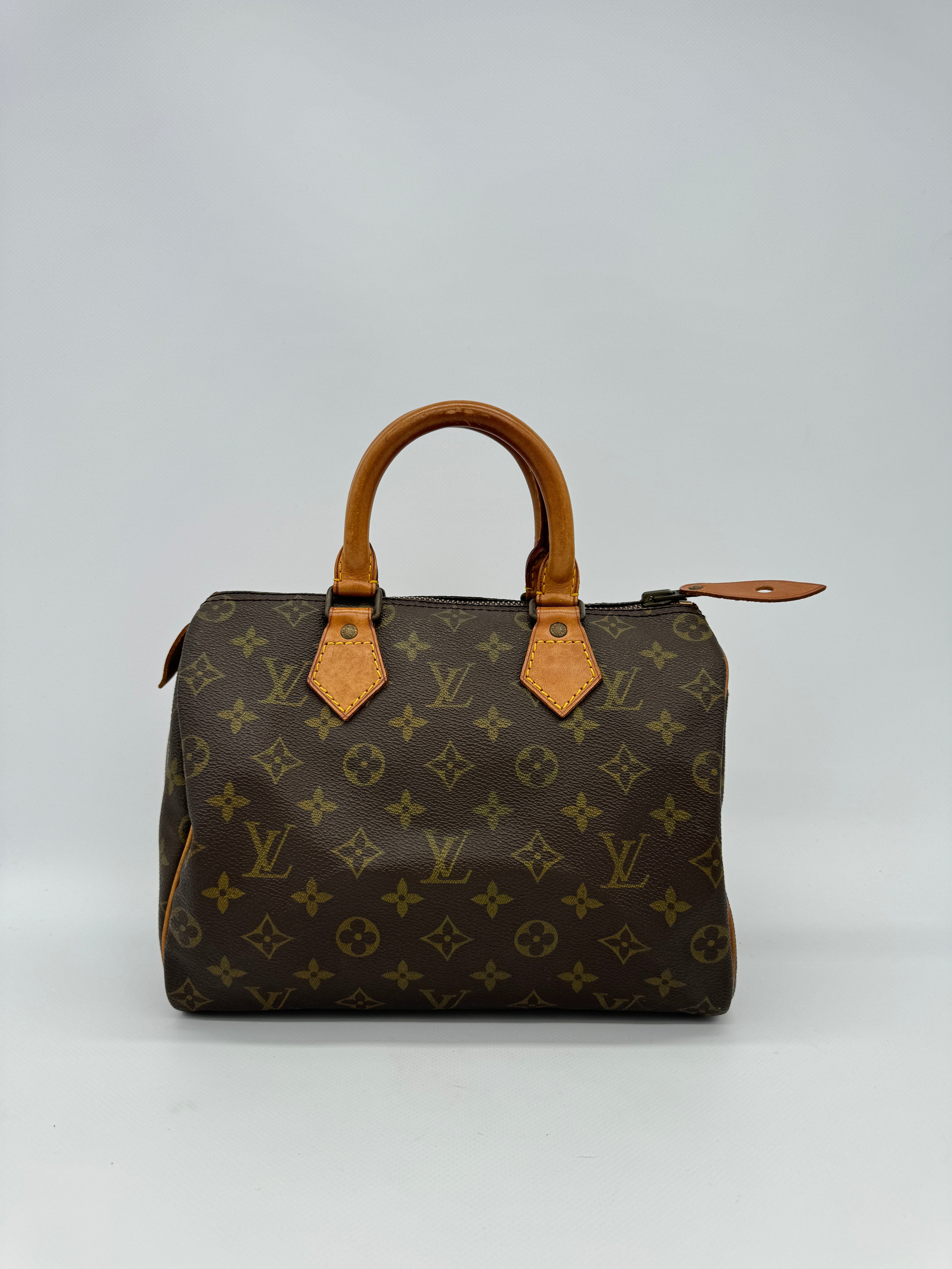 Louis Vuitton Speedy 25