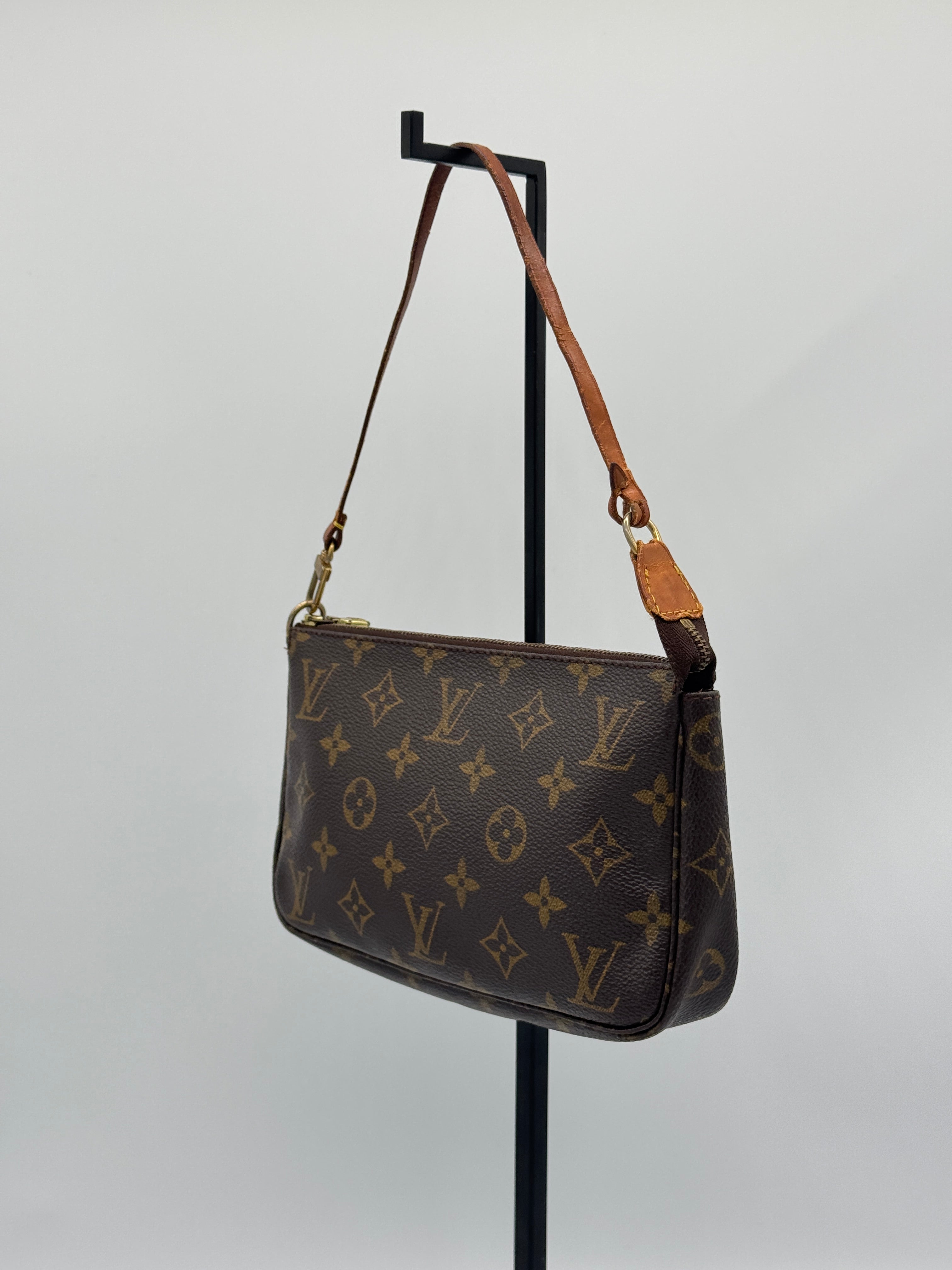 Louis Vuitton Pochette Accessoires