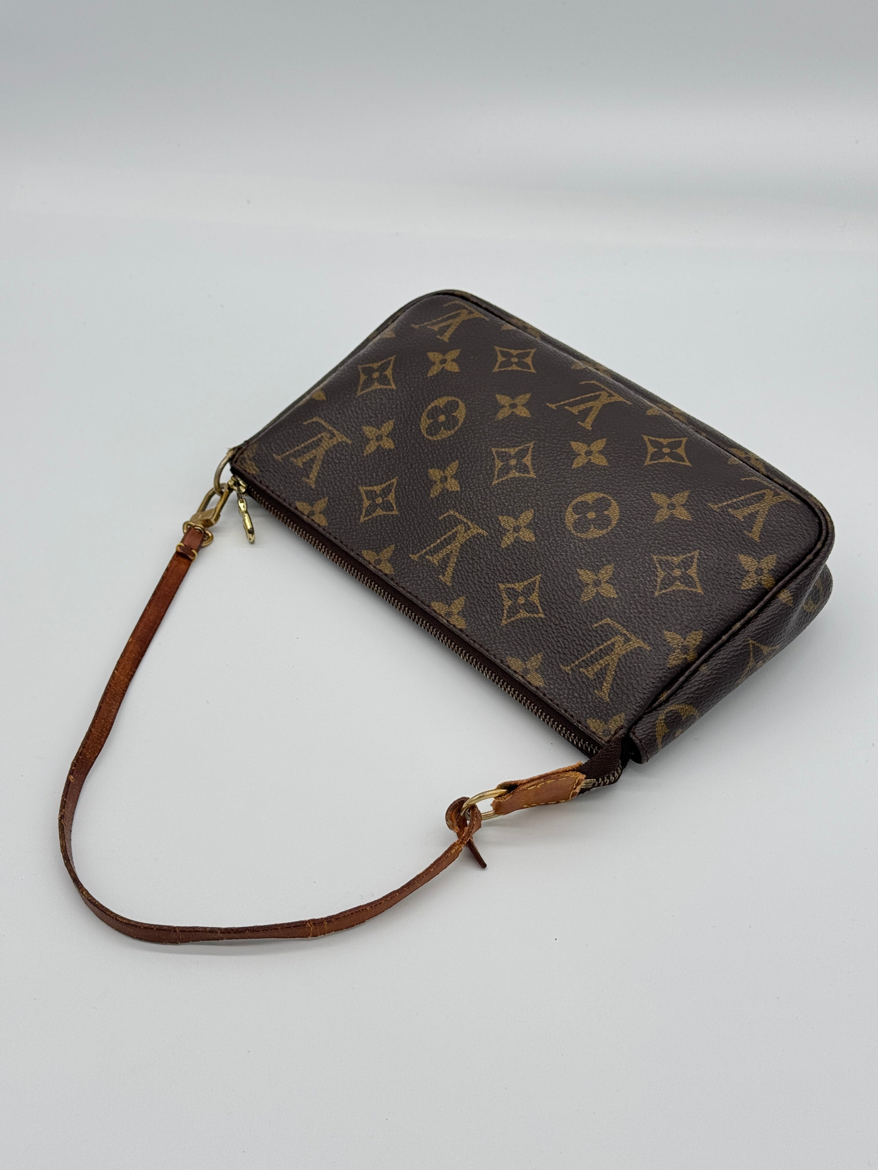 Louis Vuitton Pochette Accessoires