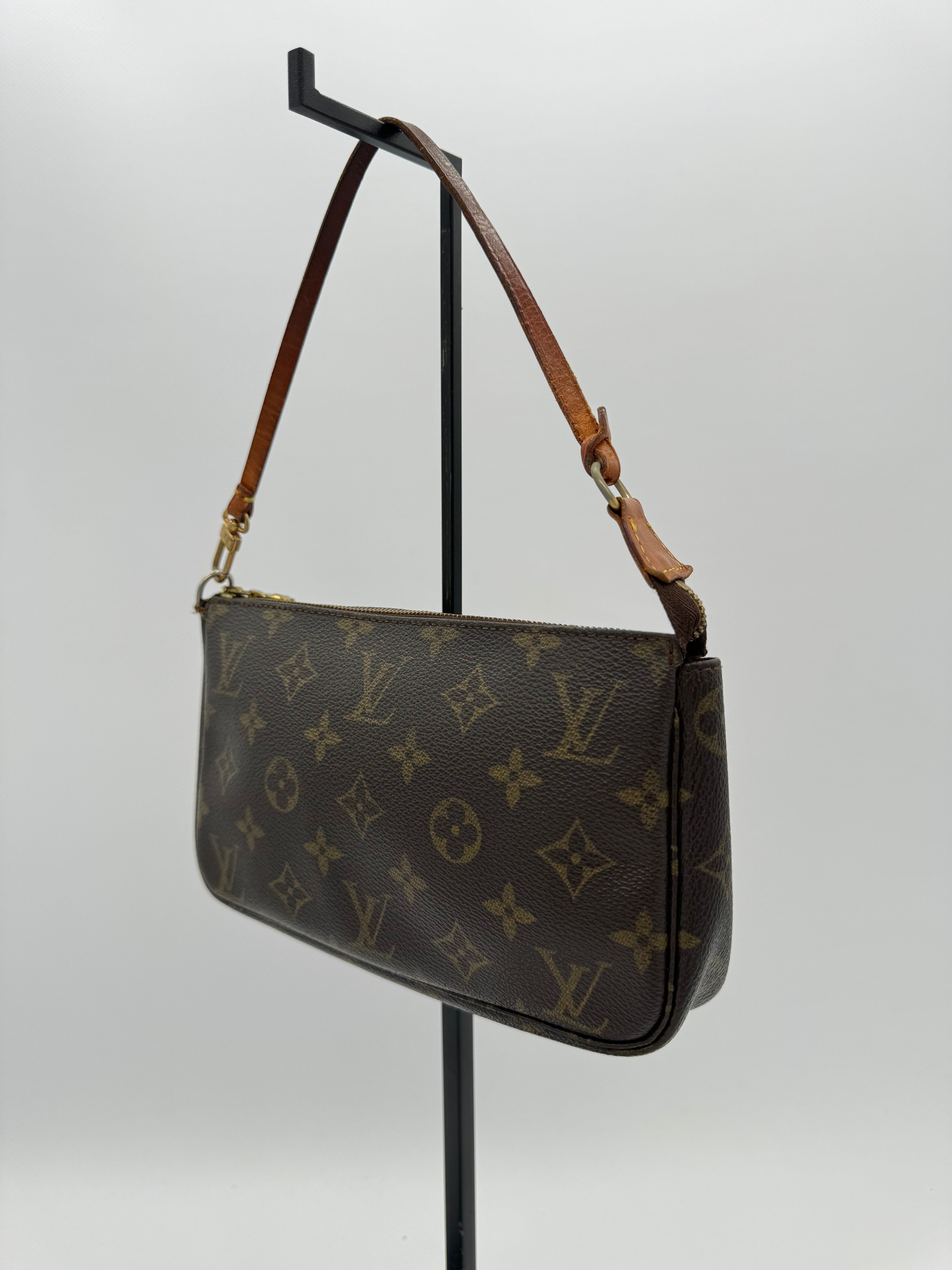 Louis Vuitton Pochette Accessoires