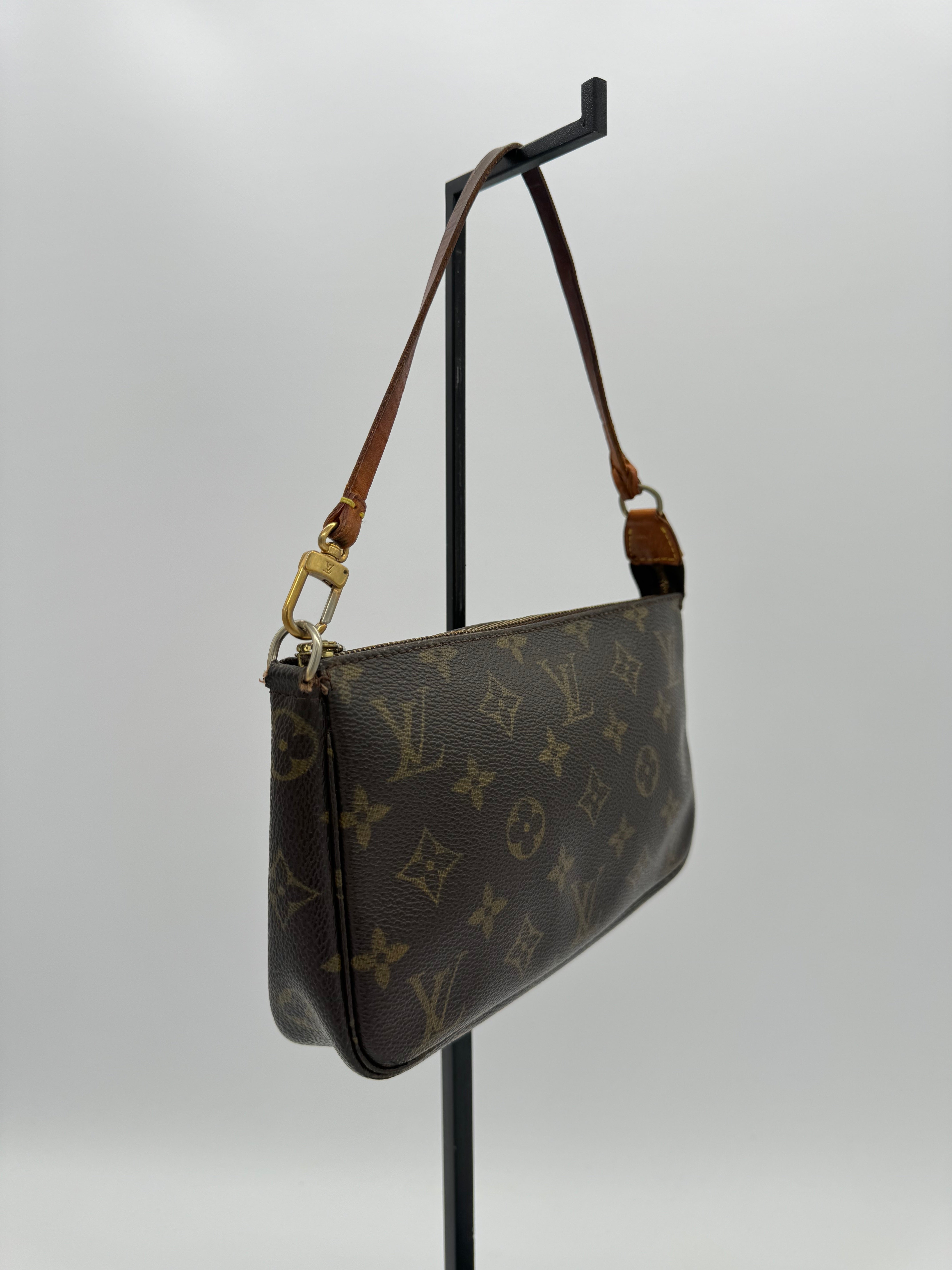 Louis Vuitton Pochette Accessoires