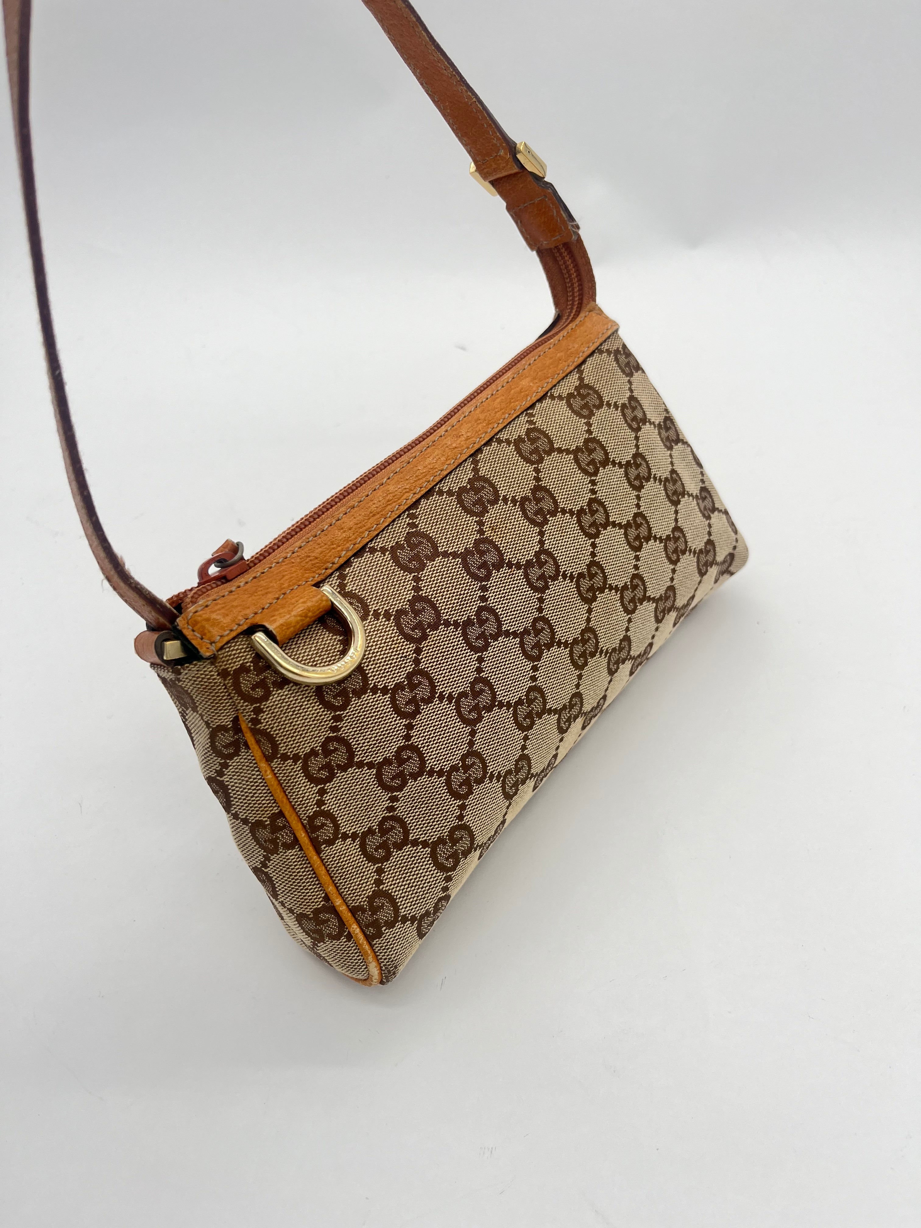 Gucci D-Ring Pochette