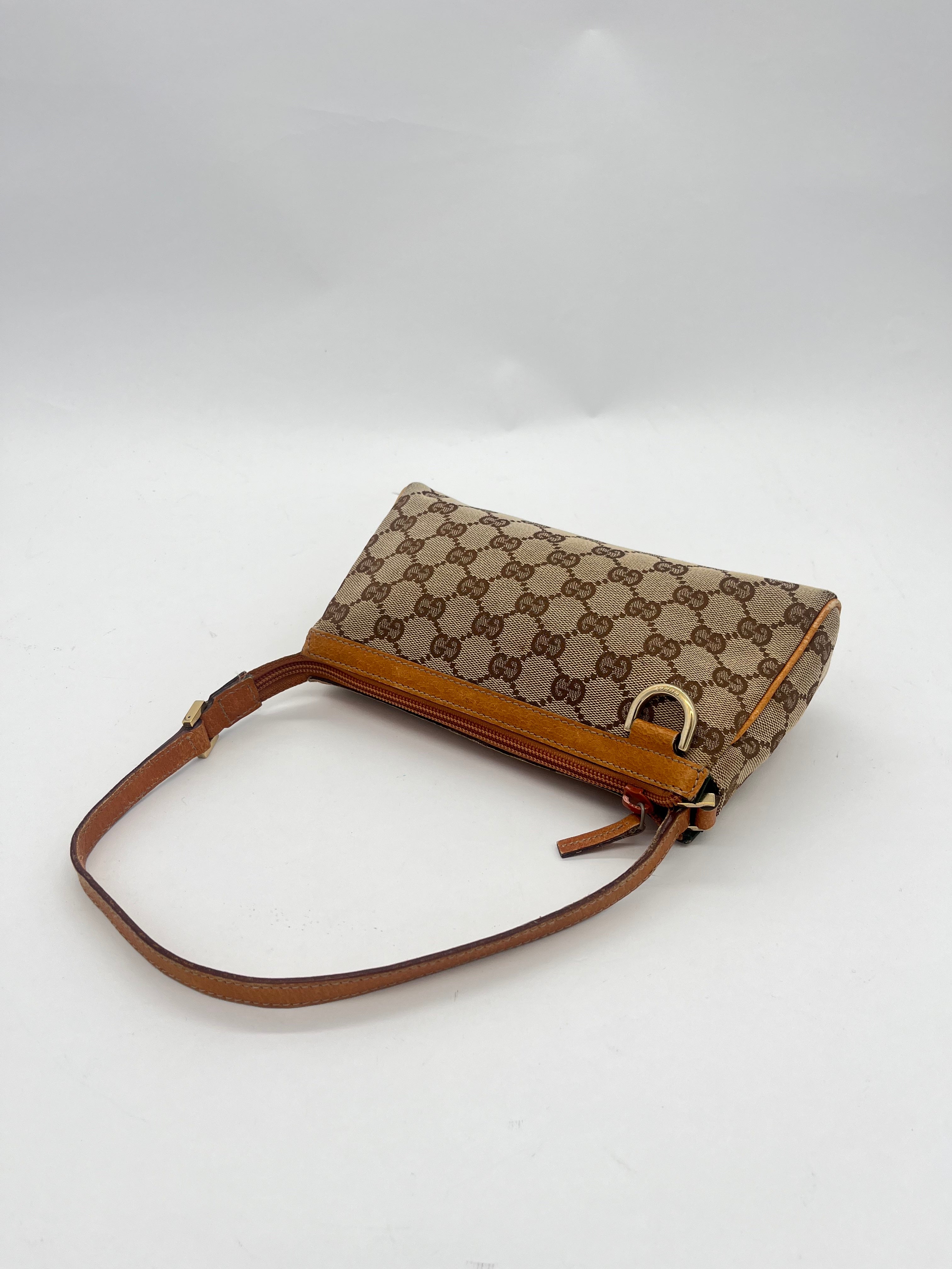 Gucci D-Ring Pochette