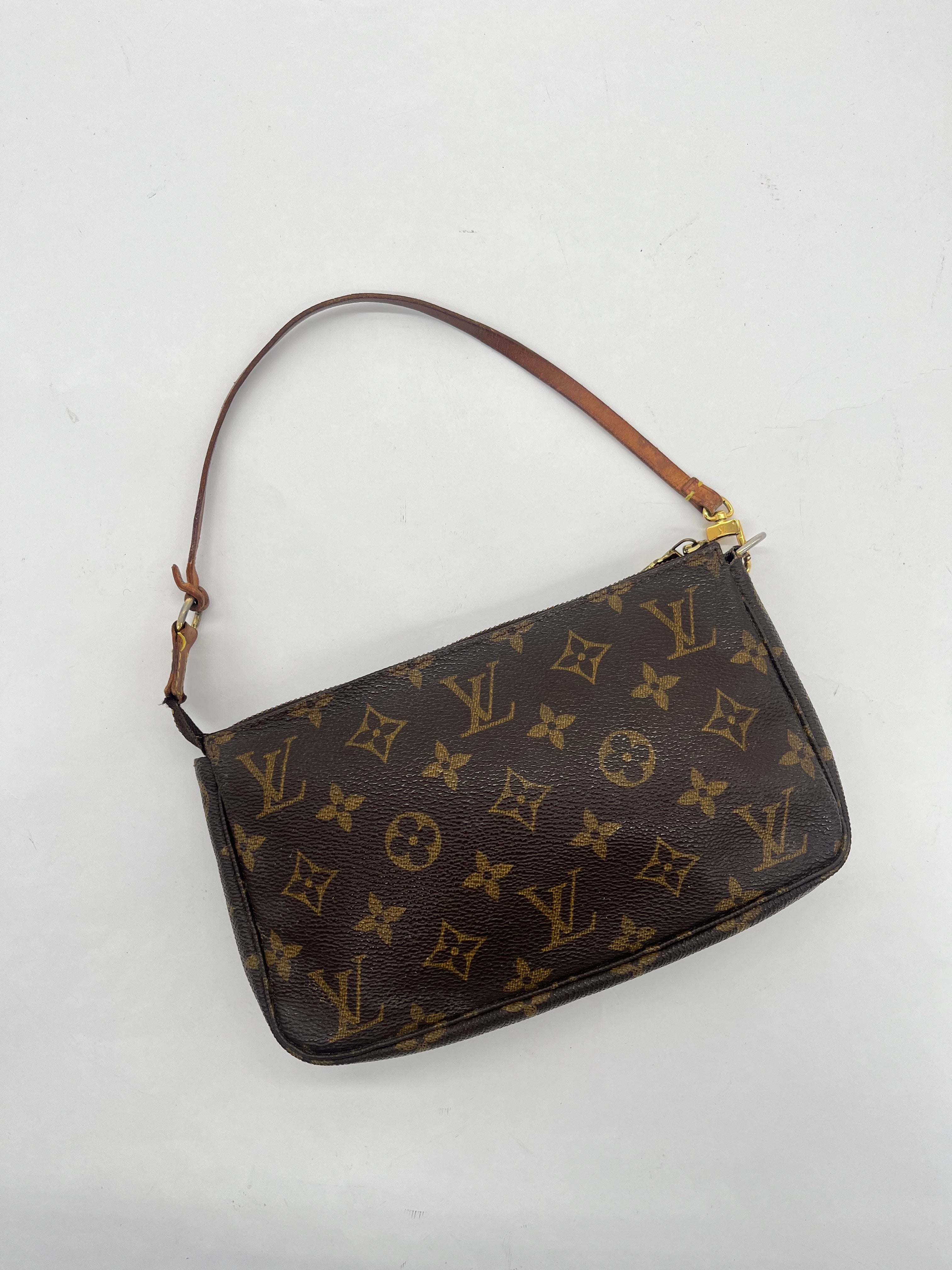 Louis Vuitton Pochette Accessoires