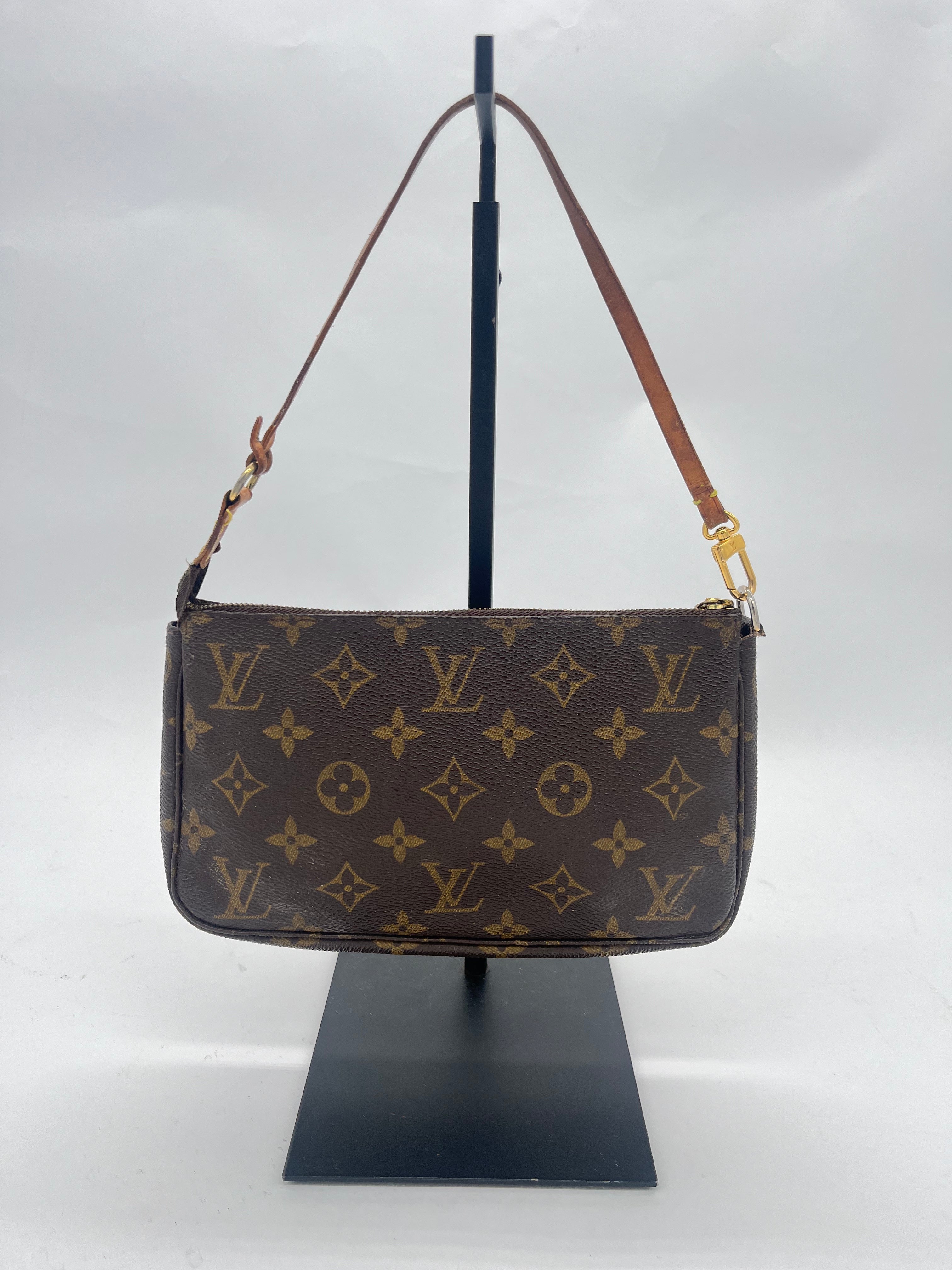 Louis Vuitton Pochette Accessoires