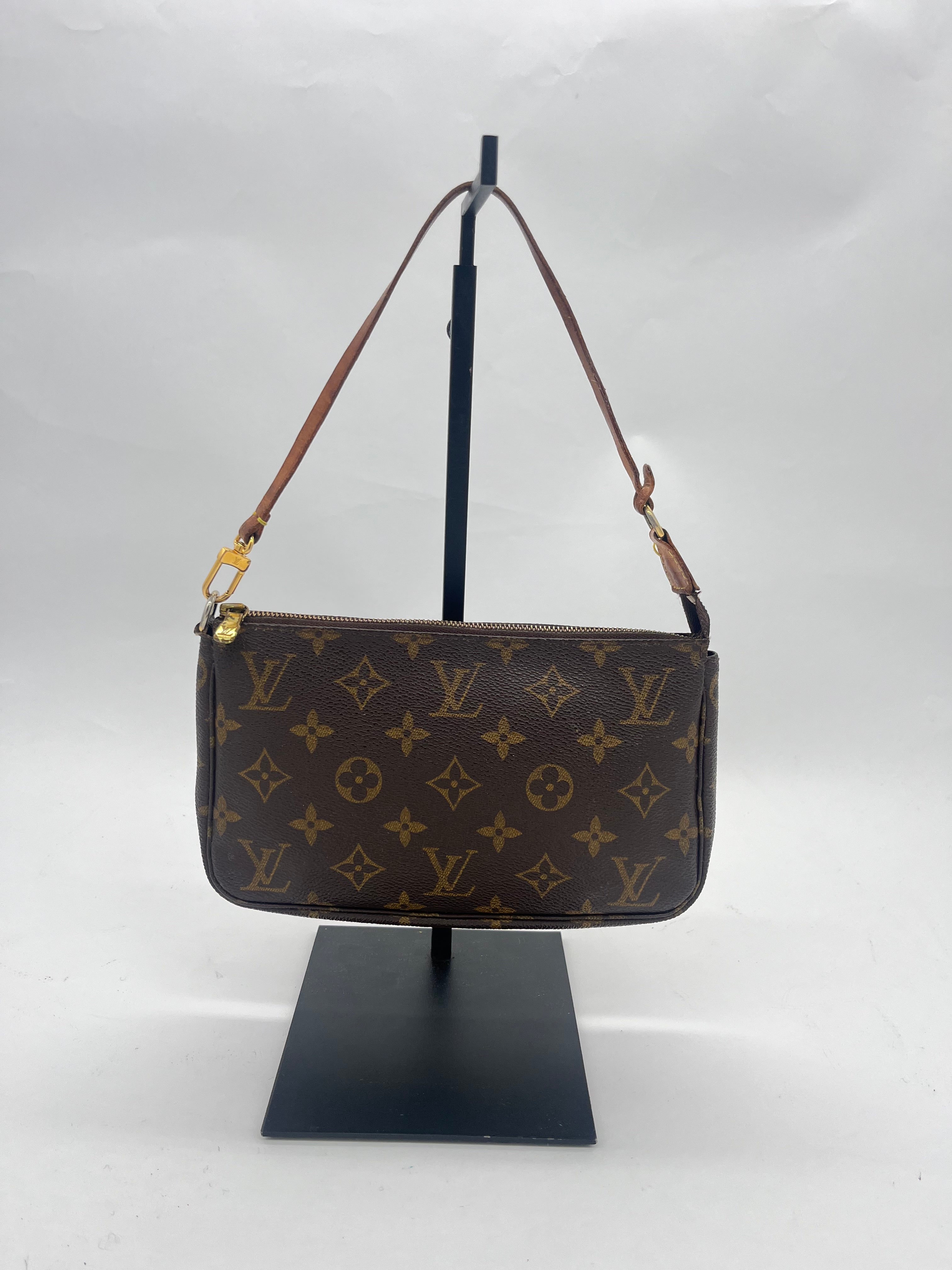 Louis Vuitton Pochette Accessoires