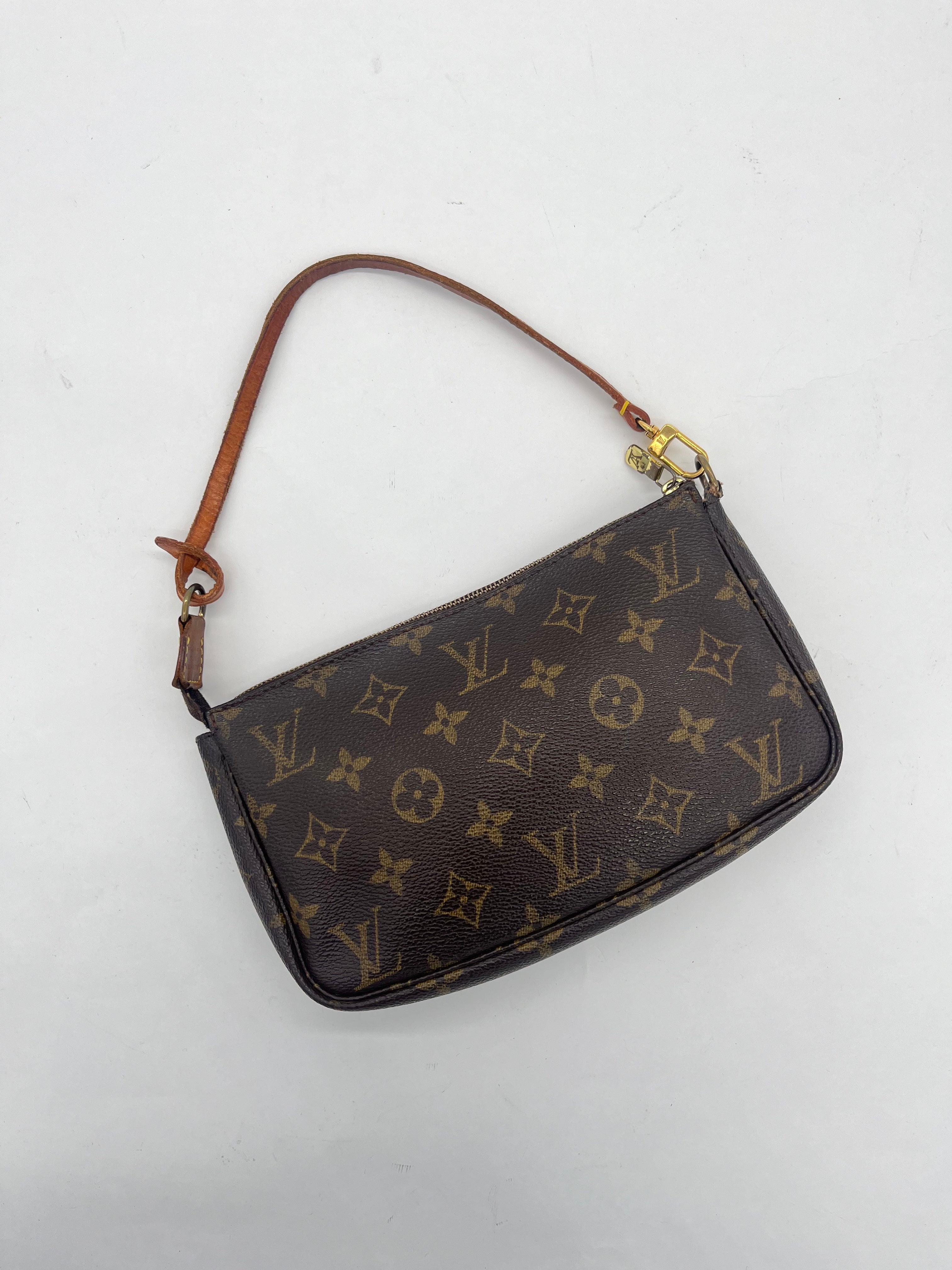 Louis Vuitton Pochette Accessoires