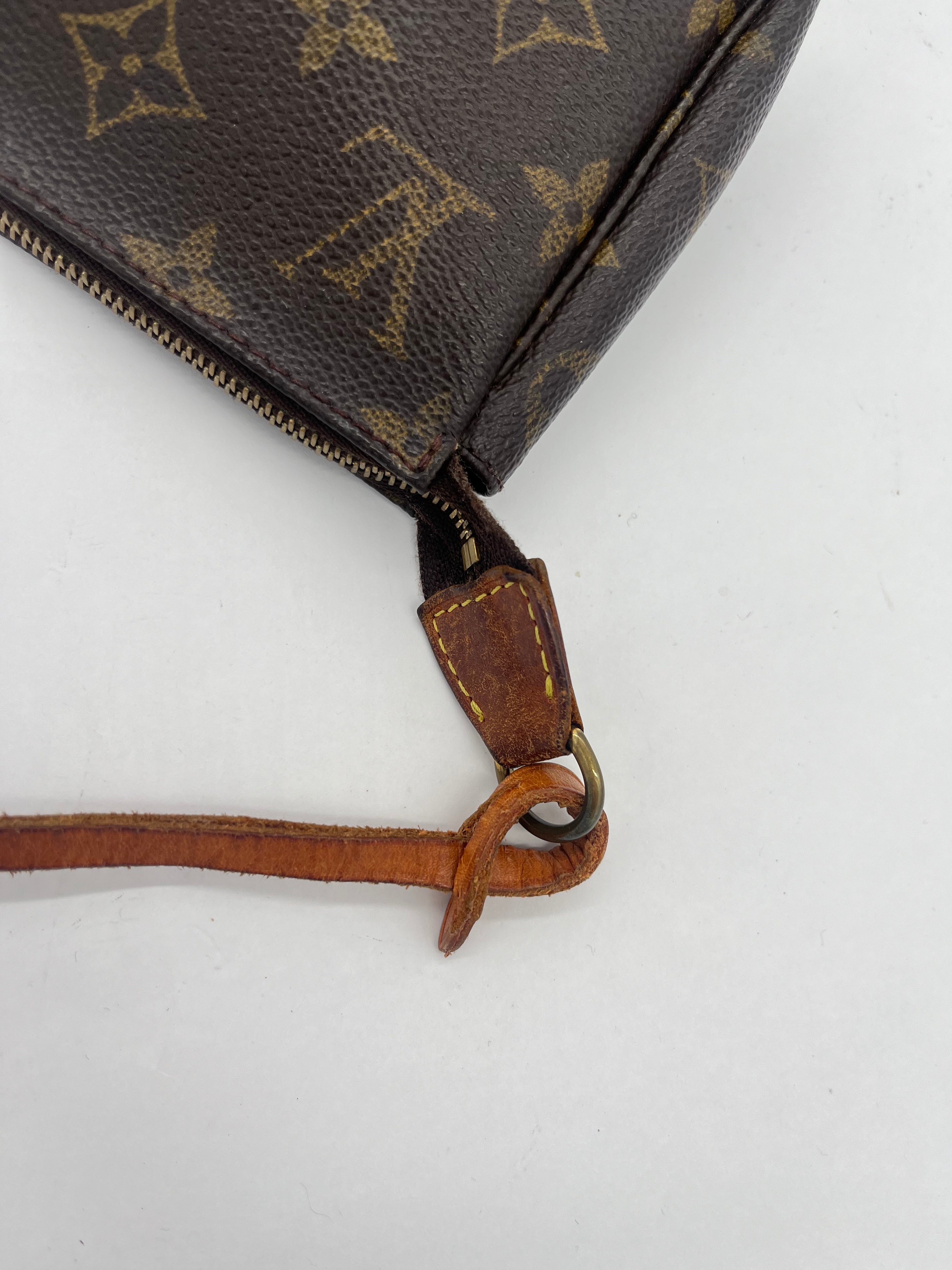 Louis Vuitton Pochette Accessoires