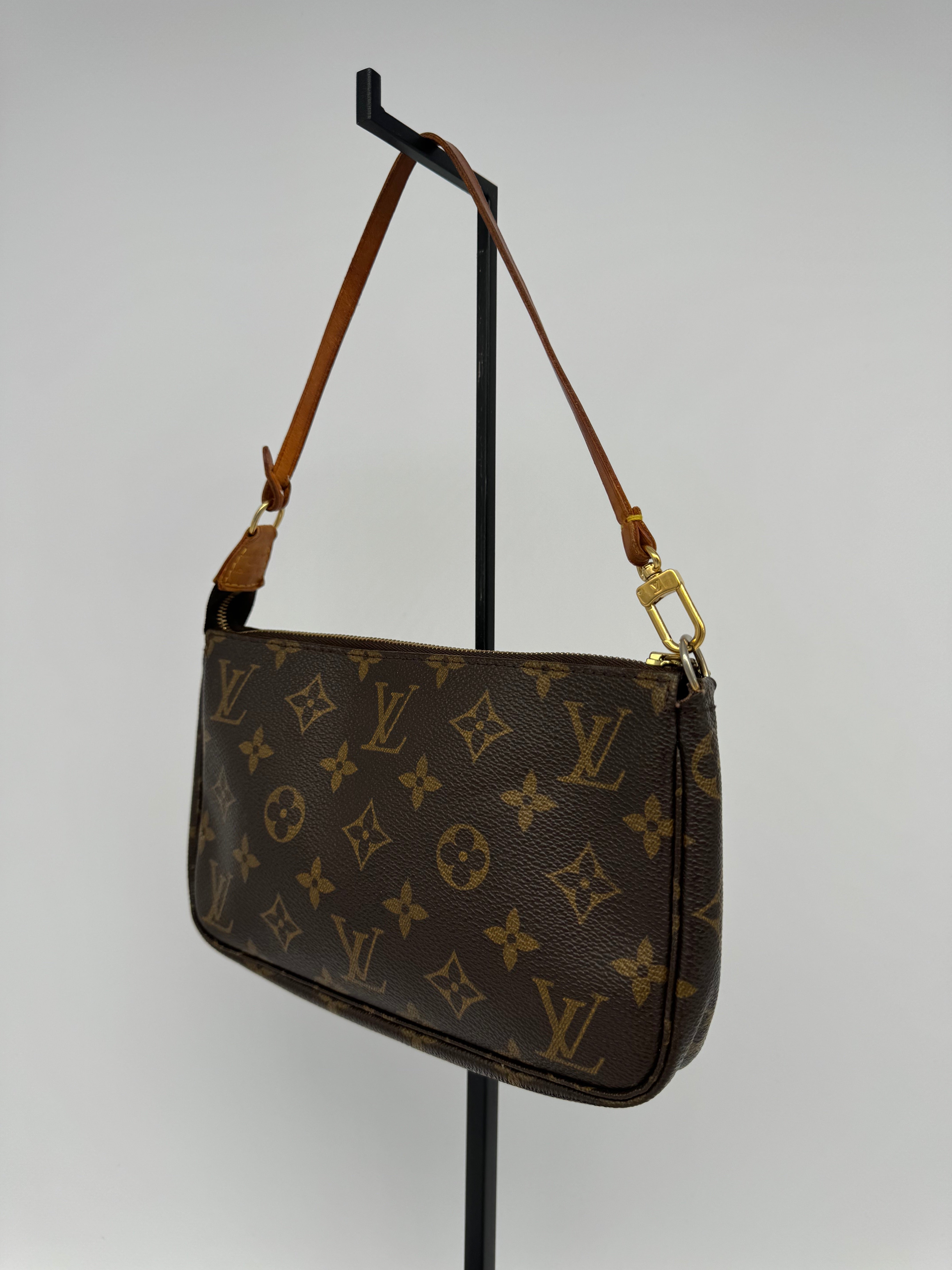 Louis Vuitton Pochette Accessoires