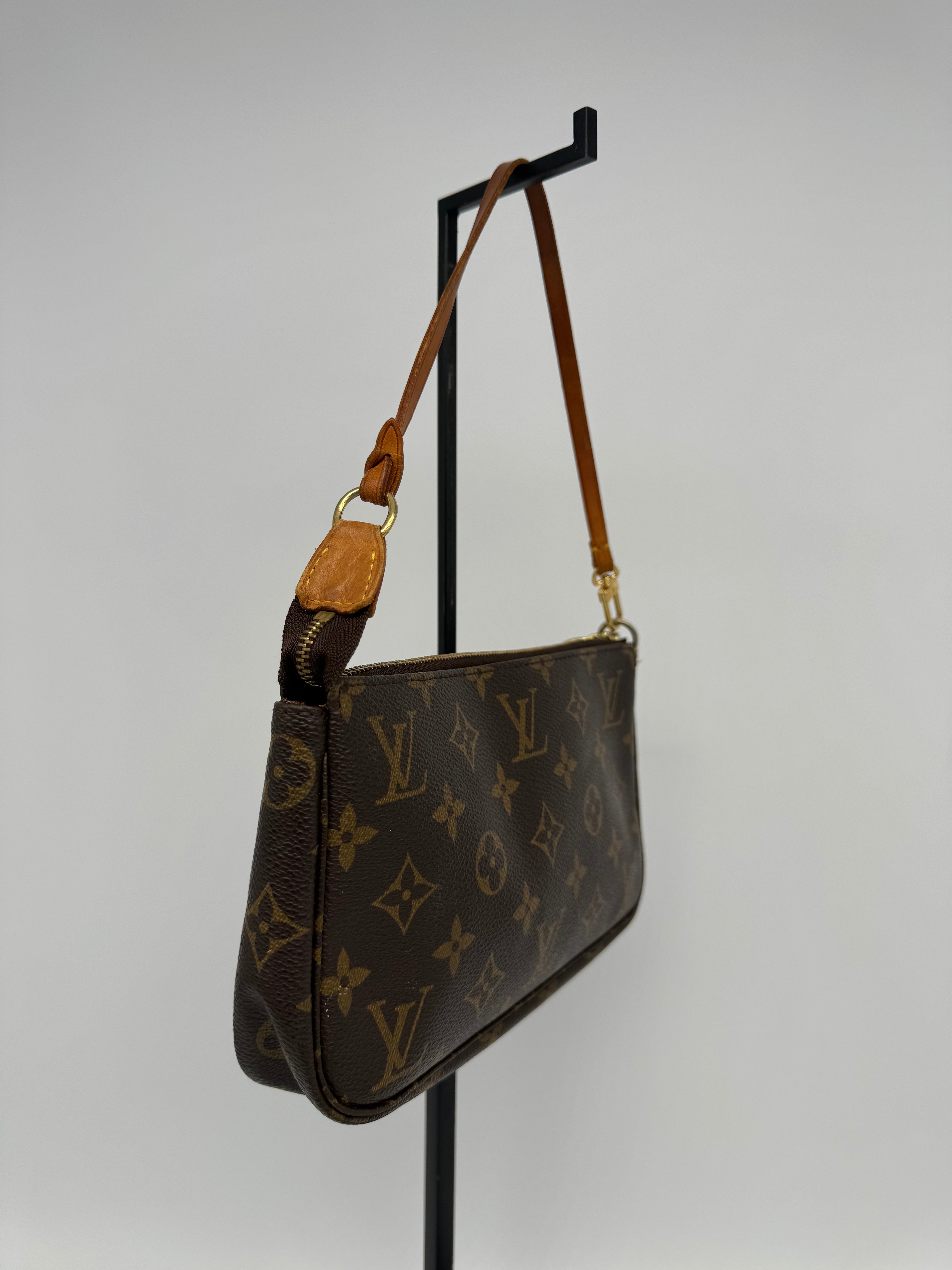 Louis Vuitton Pochette Accessoires