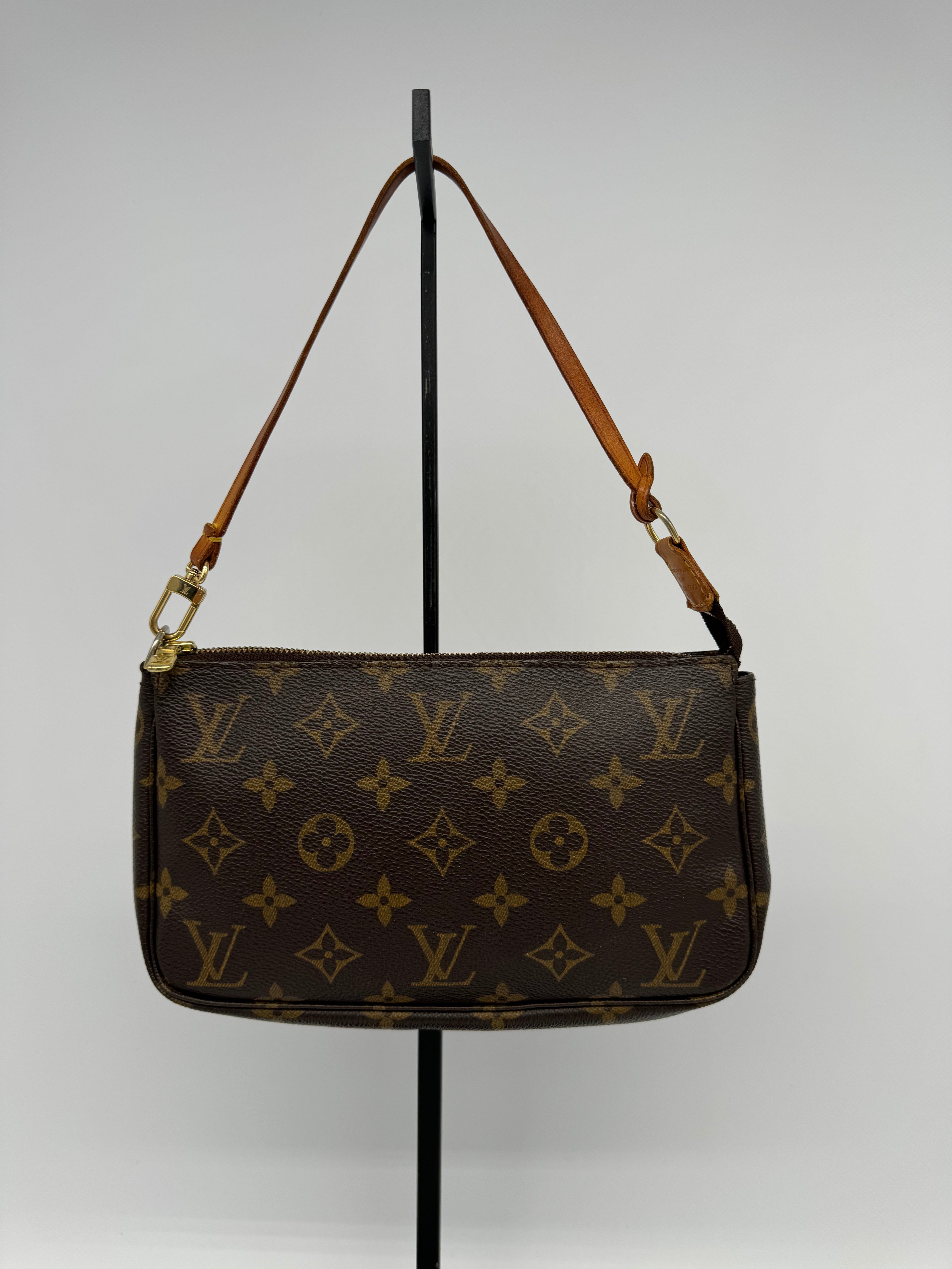 Louis Vuitton Pochette Accessoires