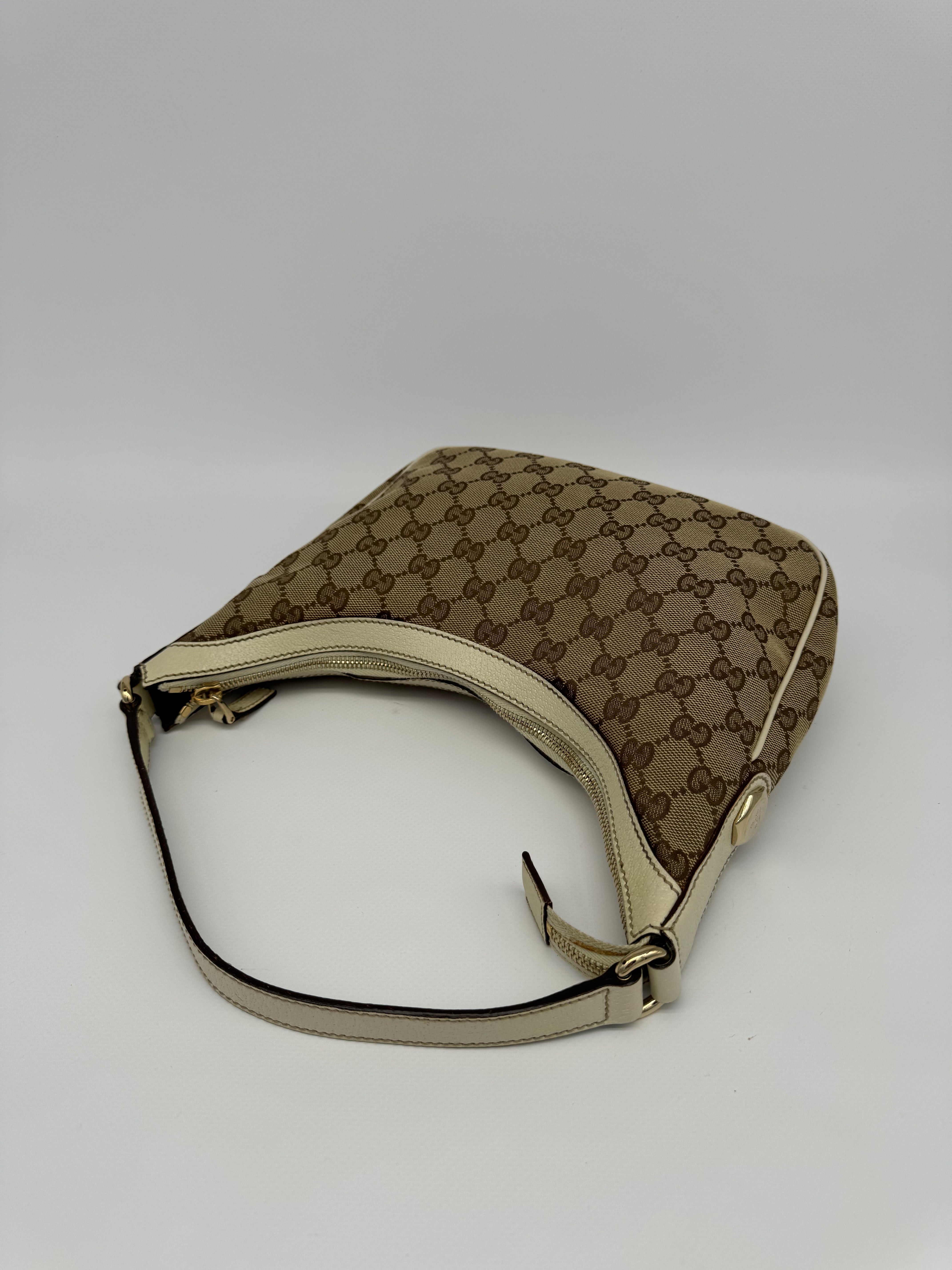 Gucci Small Charmy Hobo