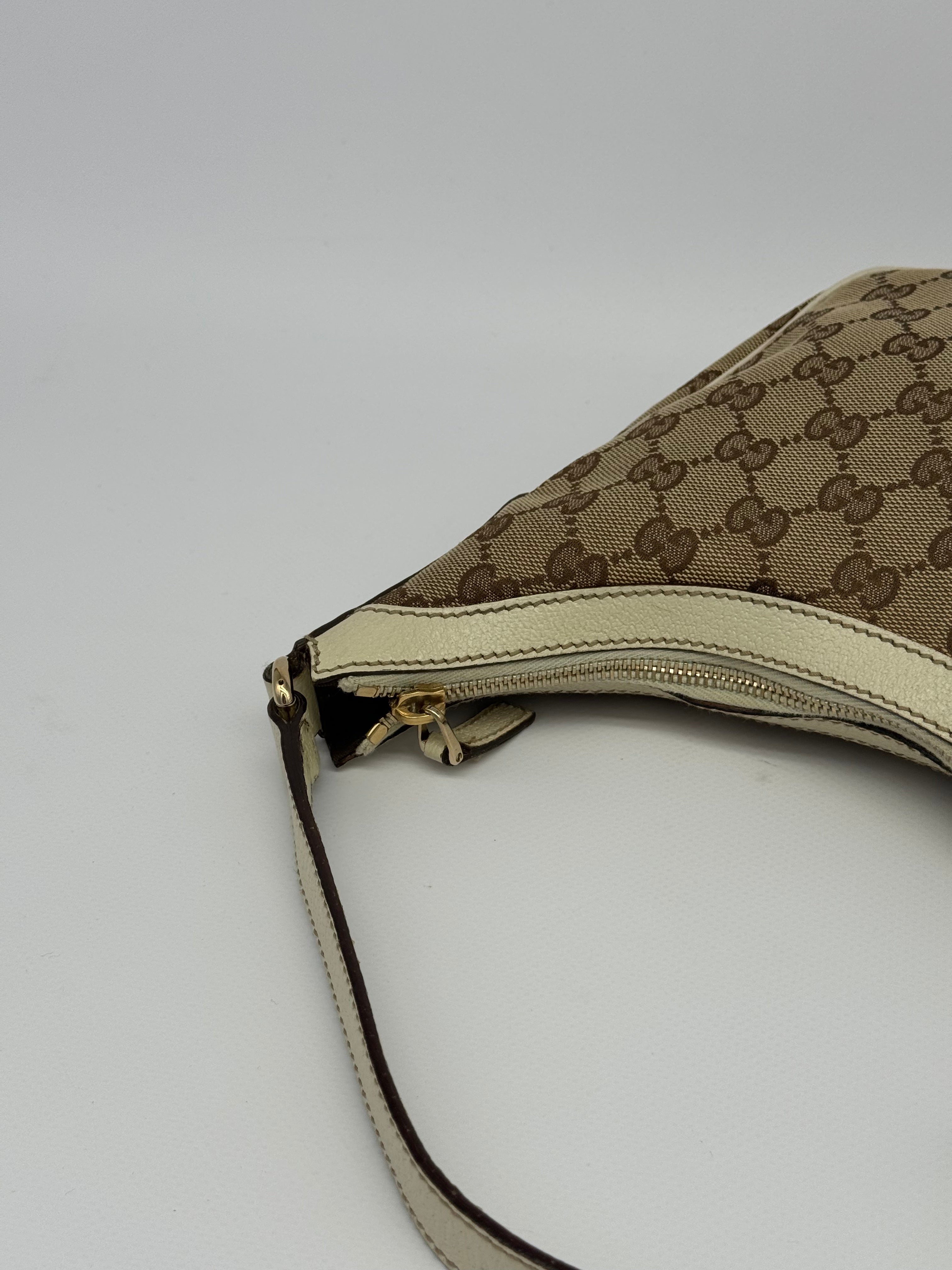 Gucci Small Charmy Hobo