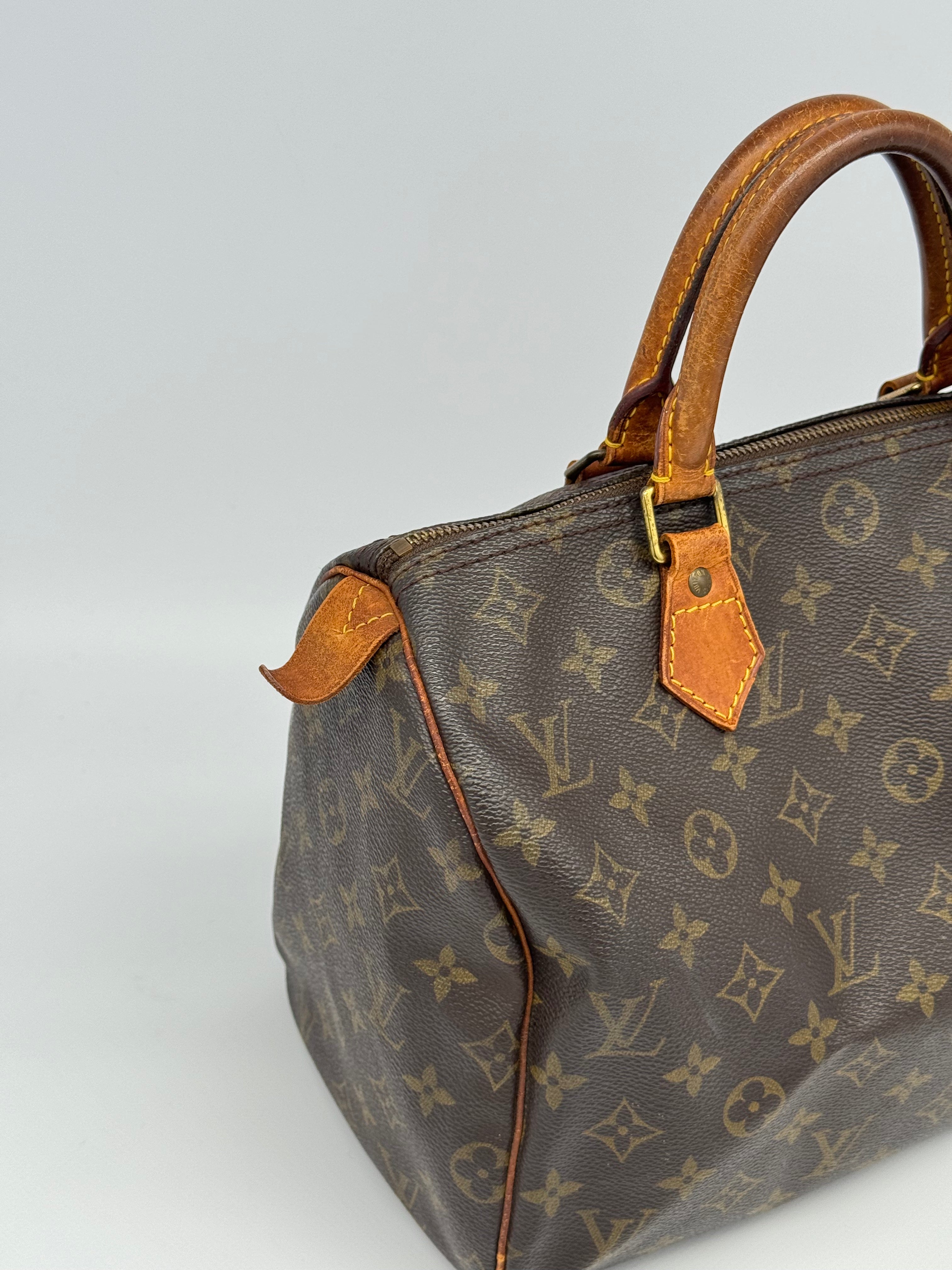 Louis Vuitton Speedy 30