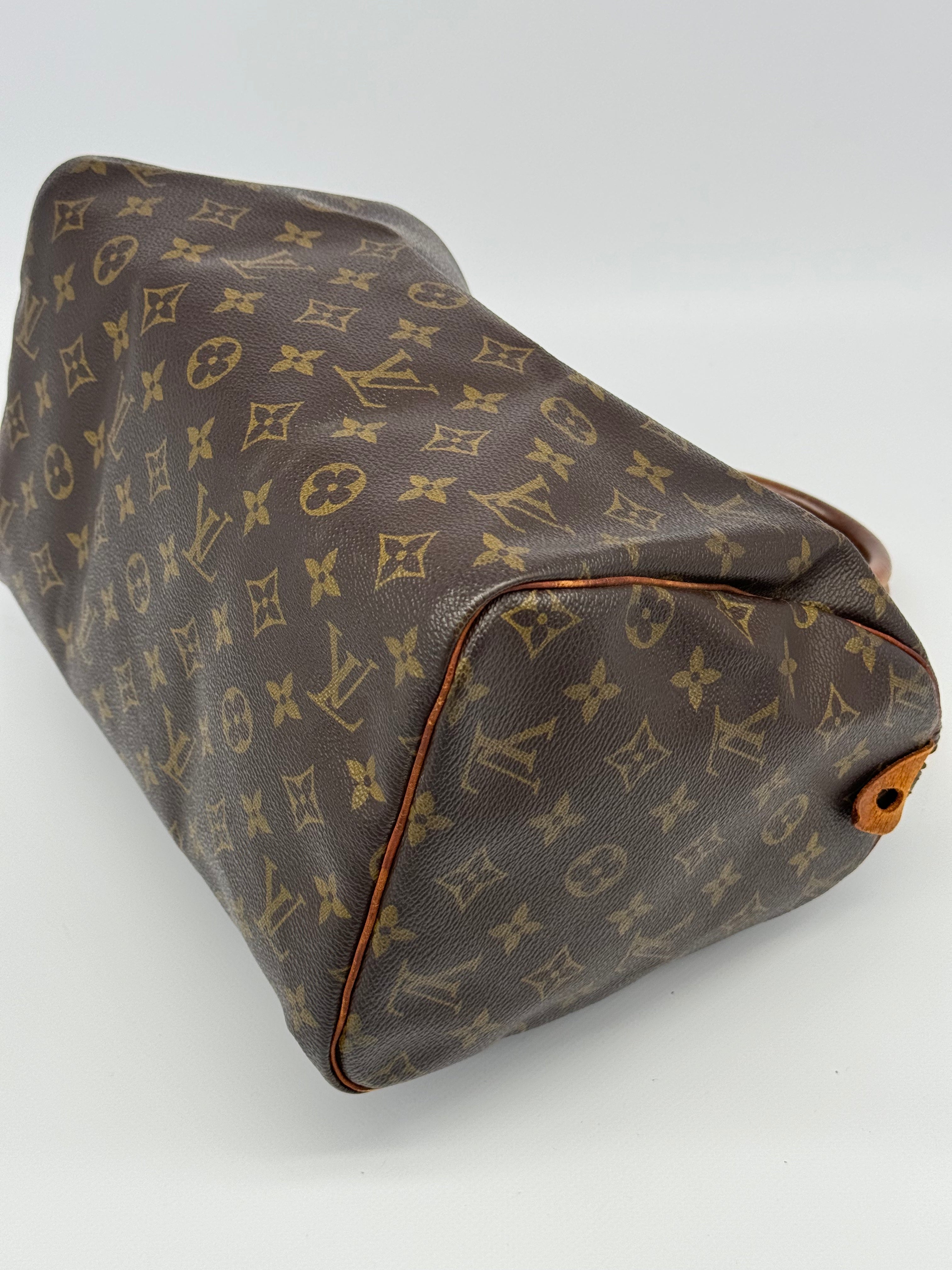 Louis Vuitton Speedy 30