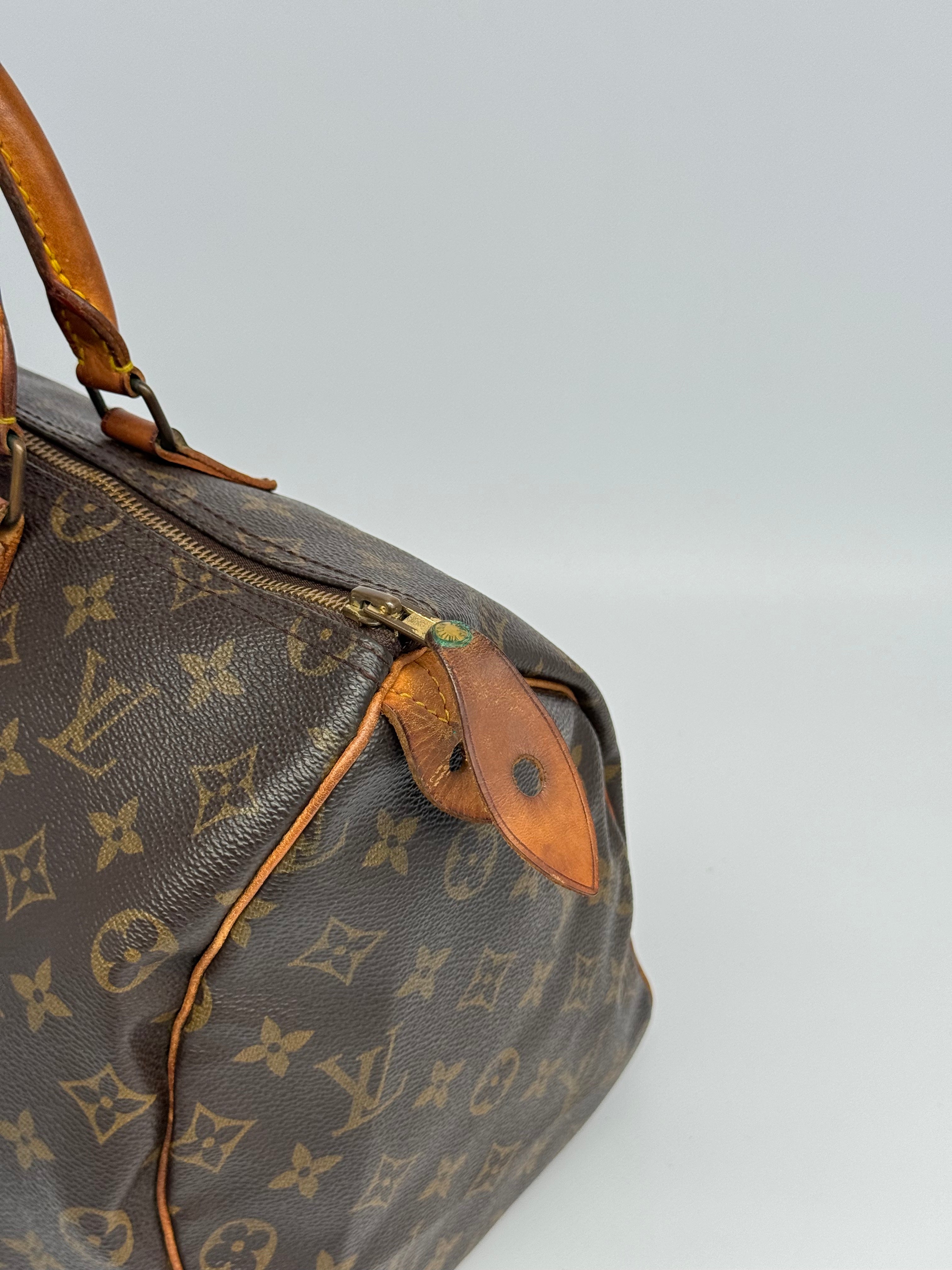 Louis Vuitton Speedy 35