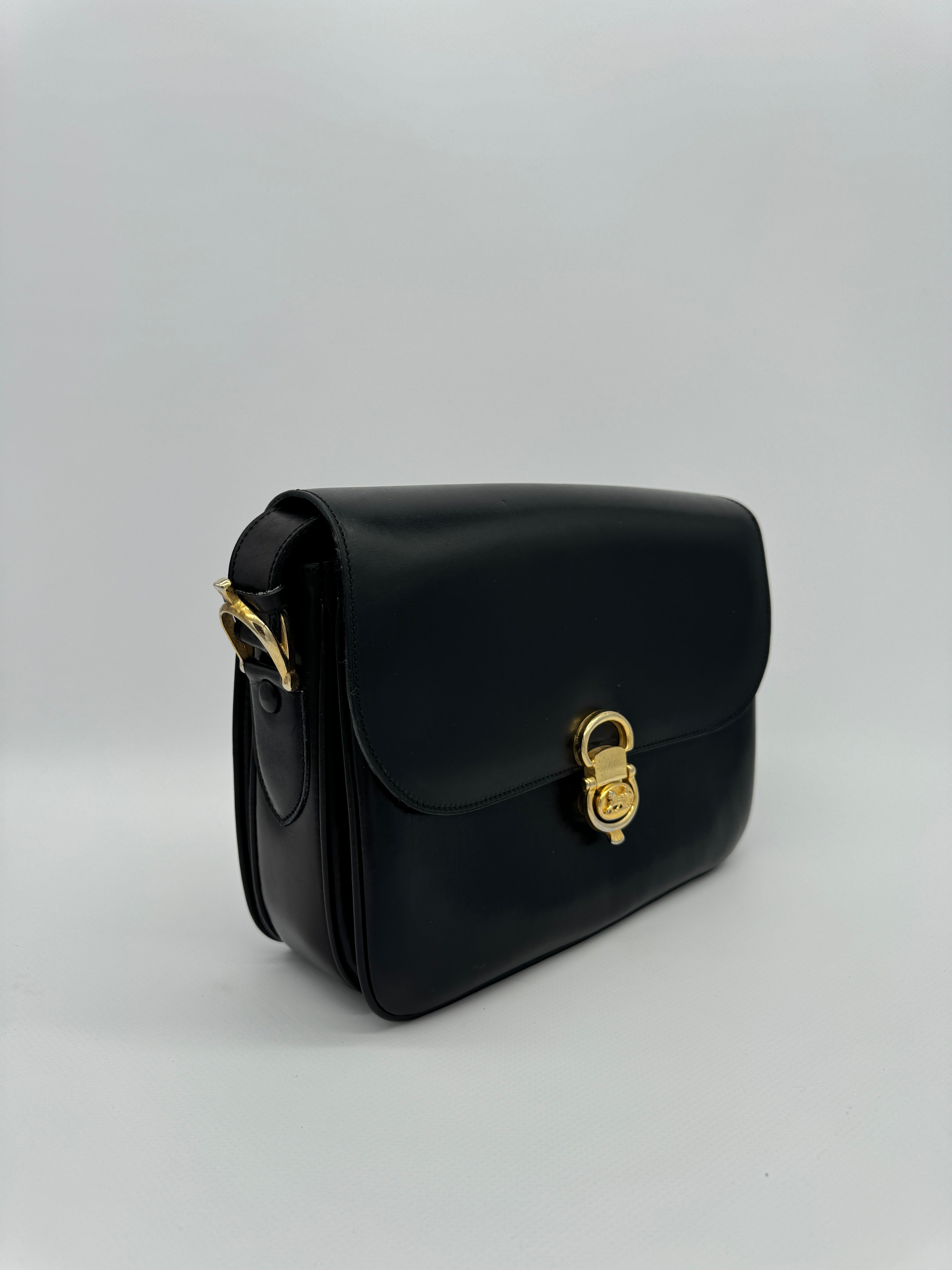 Céline Horse Carriage Shoulderbag