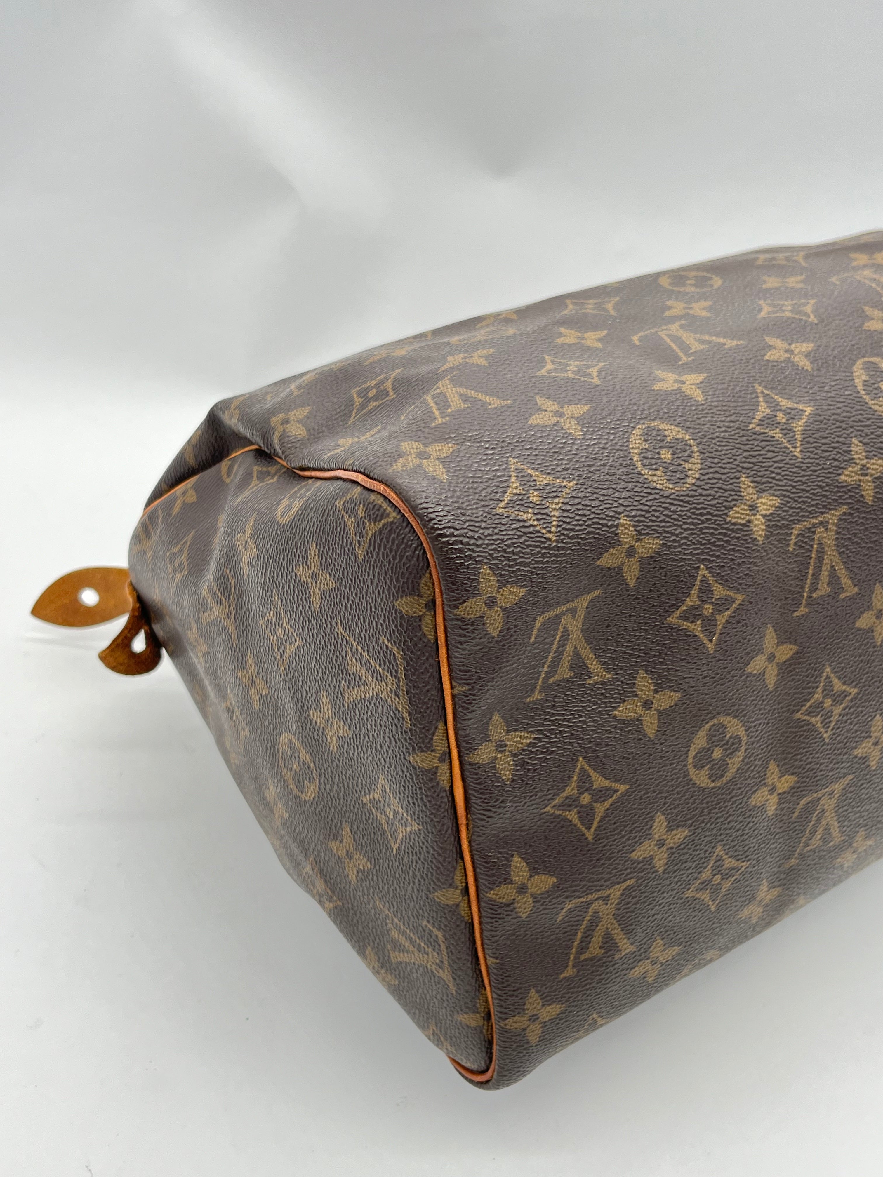 Louis Vuitton Speedy 30