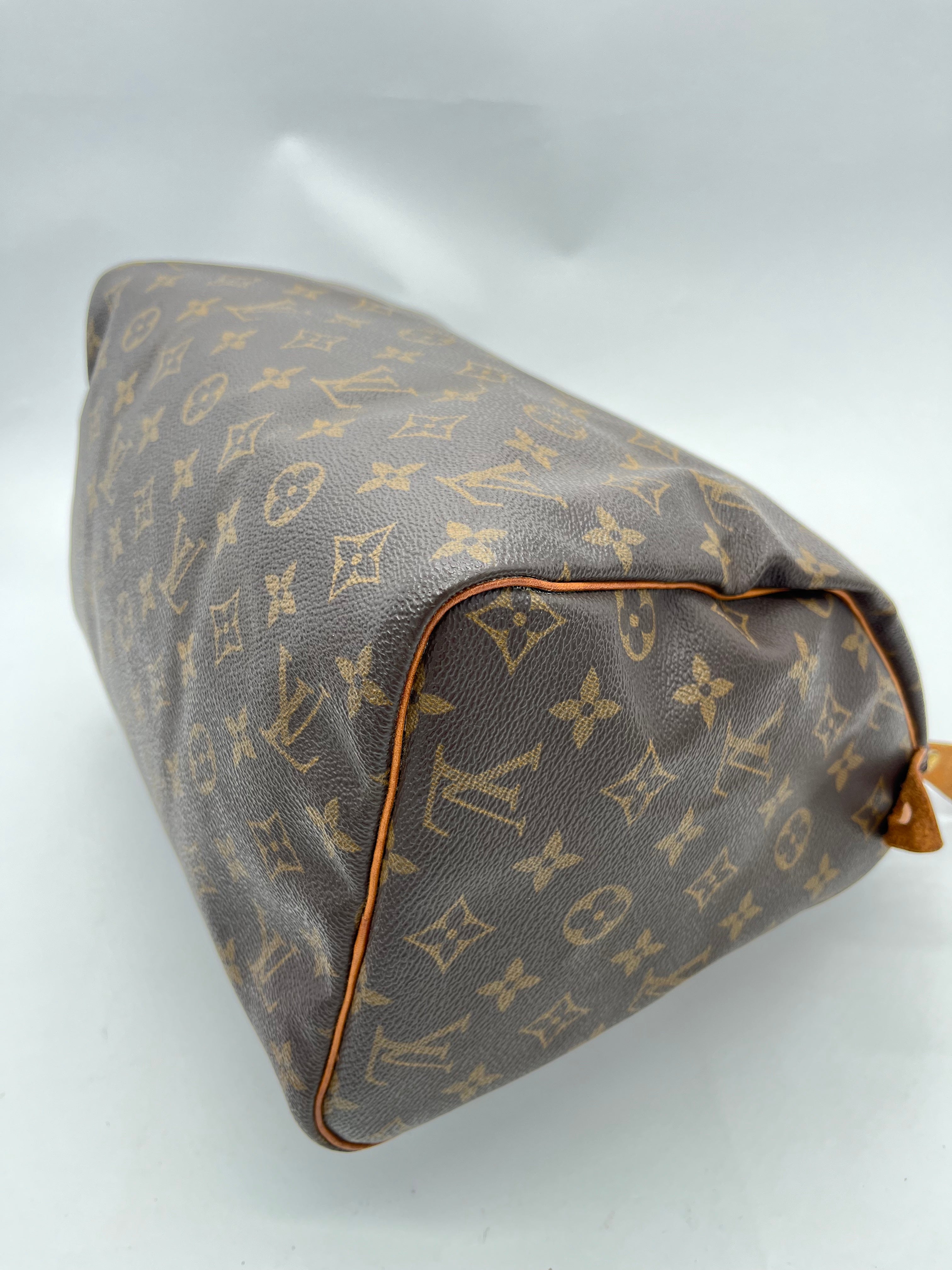 Louis Vuitton Speedy 30