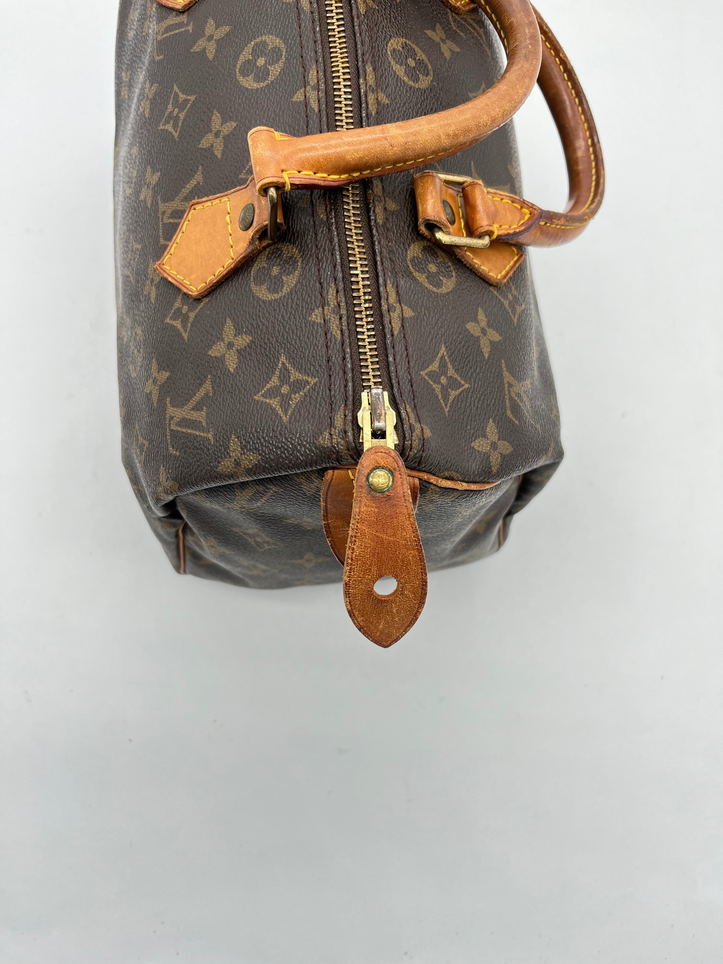 Louis Vuitton Speedy 30