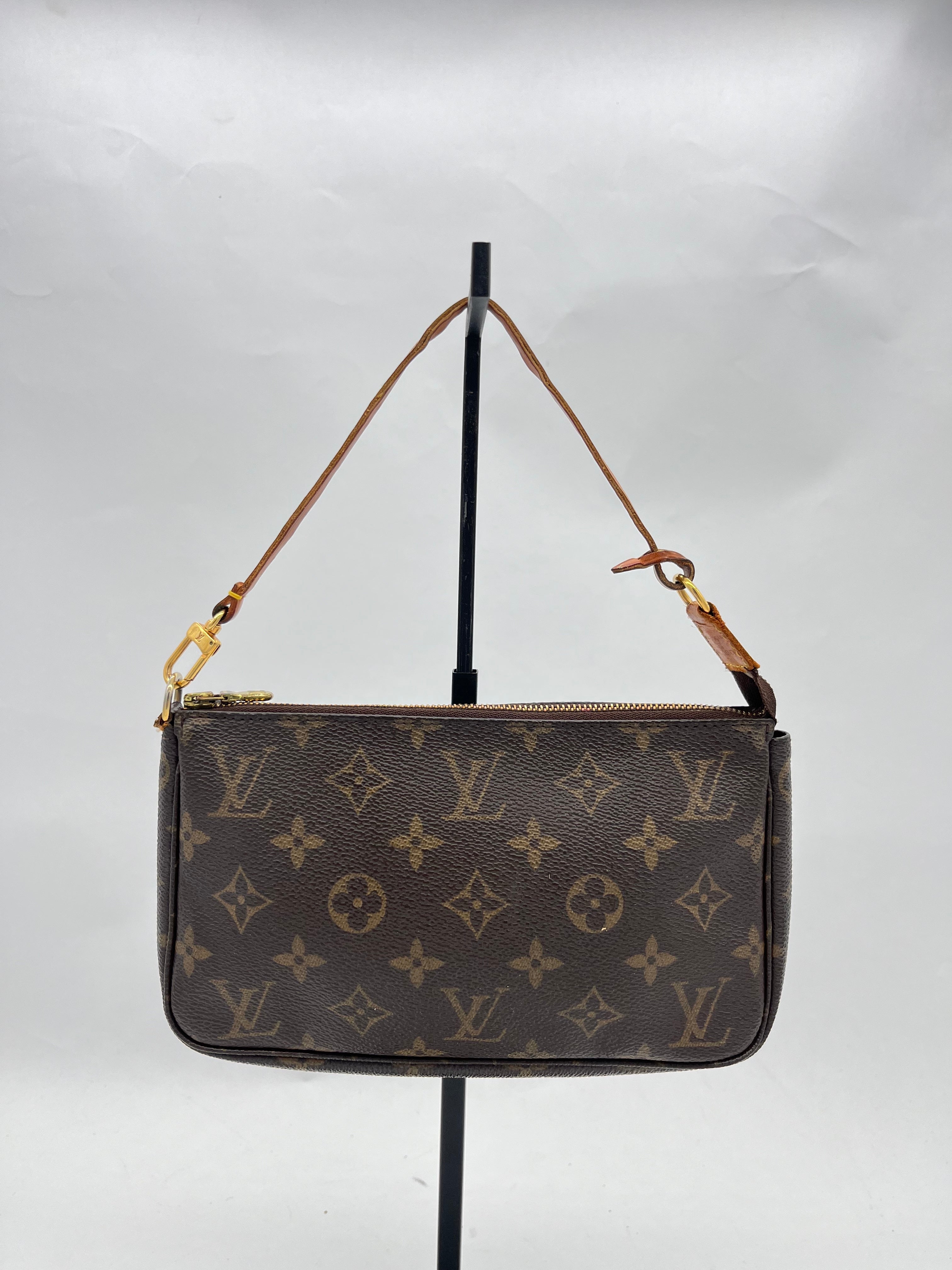 Louis Vuitton Pochette Accessoires