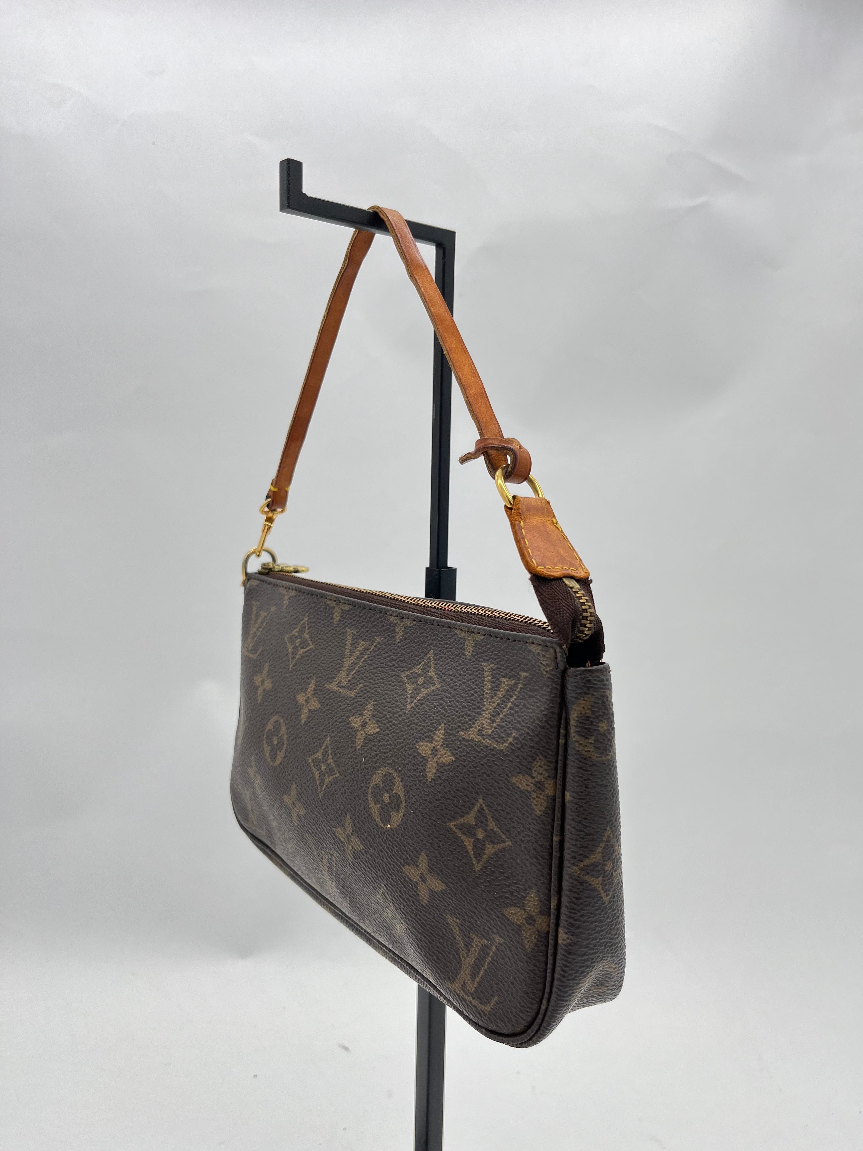 Louis Vuitton Pochette Accessoires