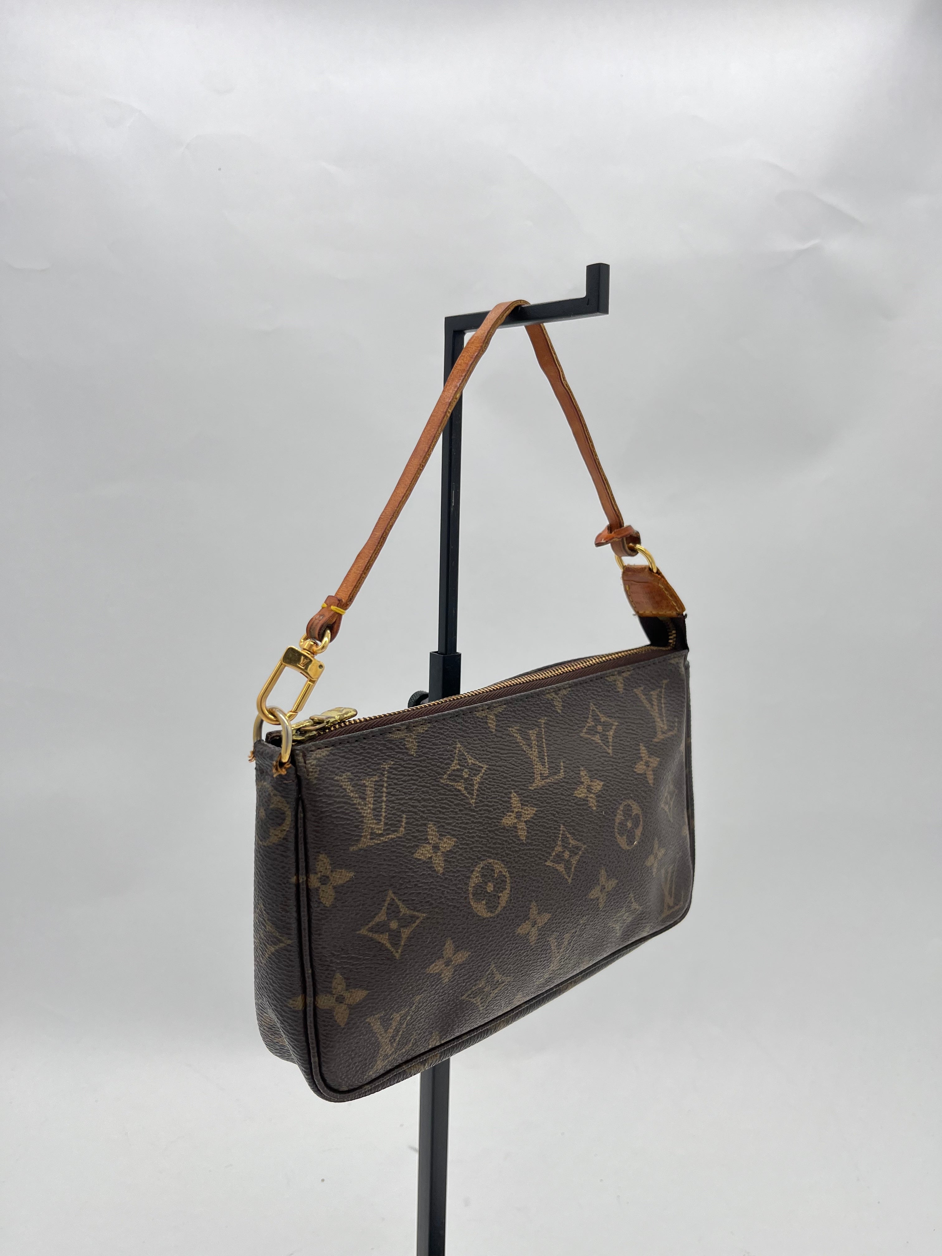 Louis Vuitton Pochette Accessoires