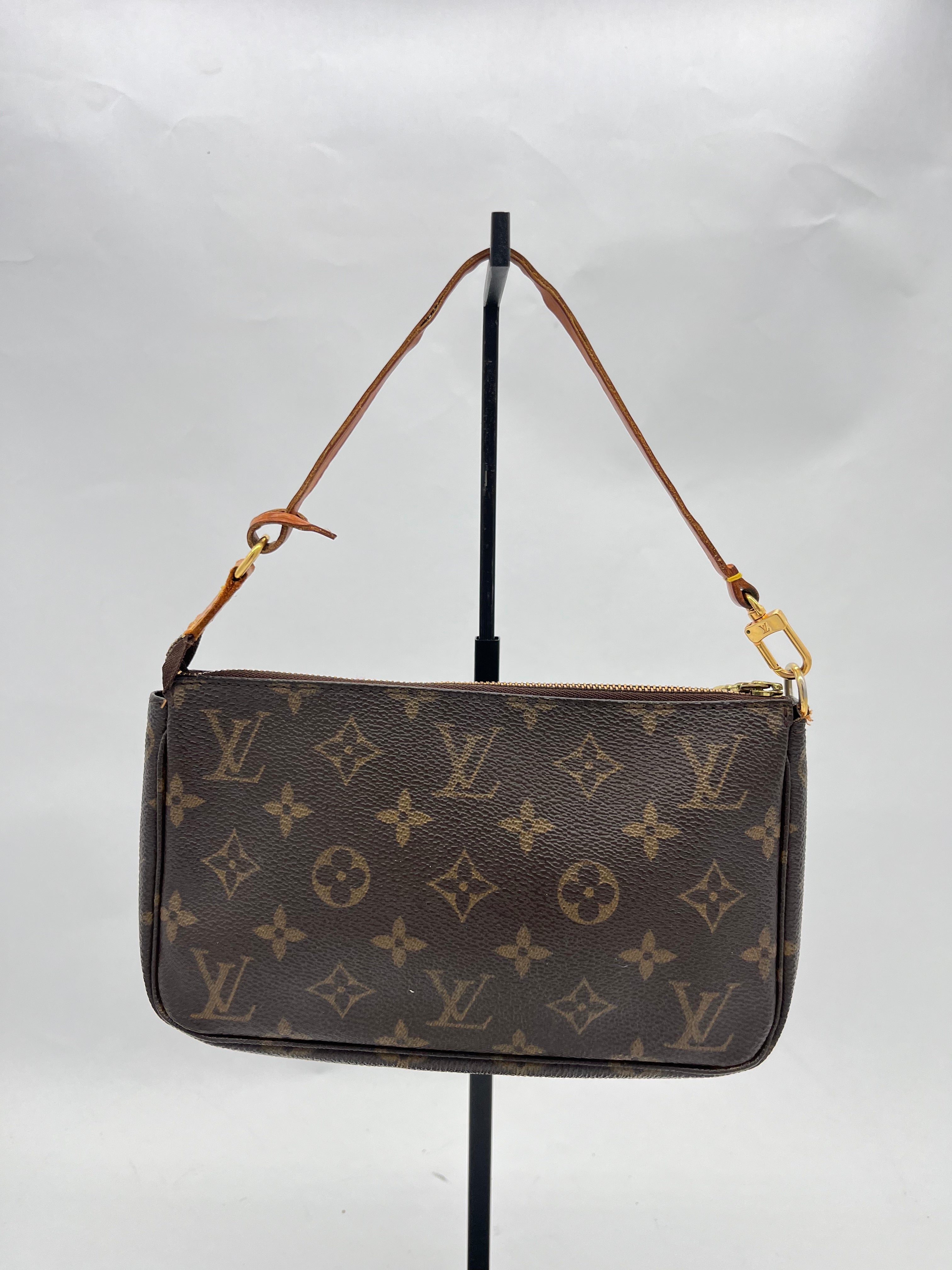 Louis Vuitton Pochette Accessoires