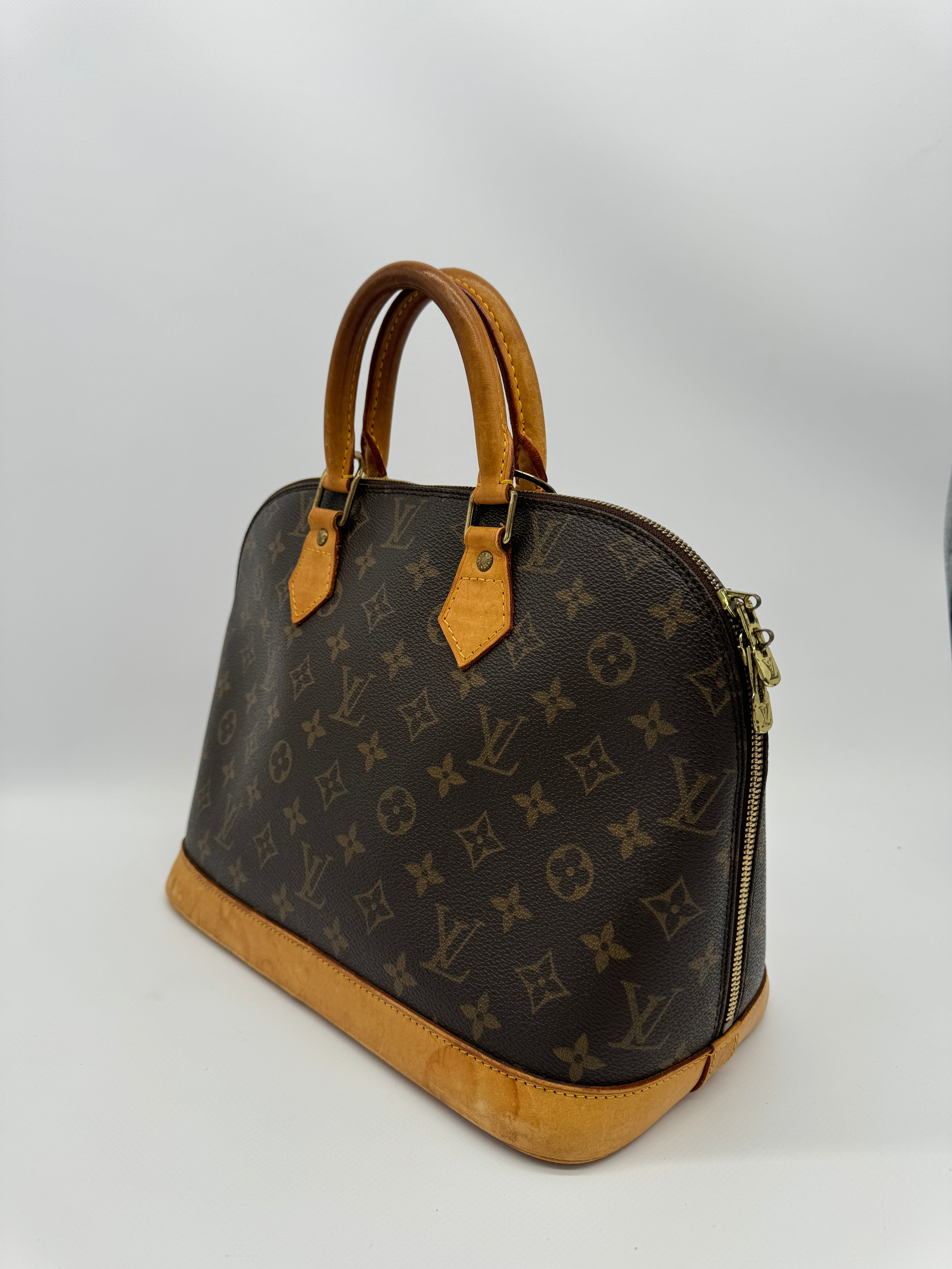 Louis Vuitton Alma MM