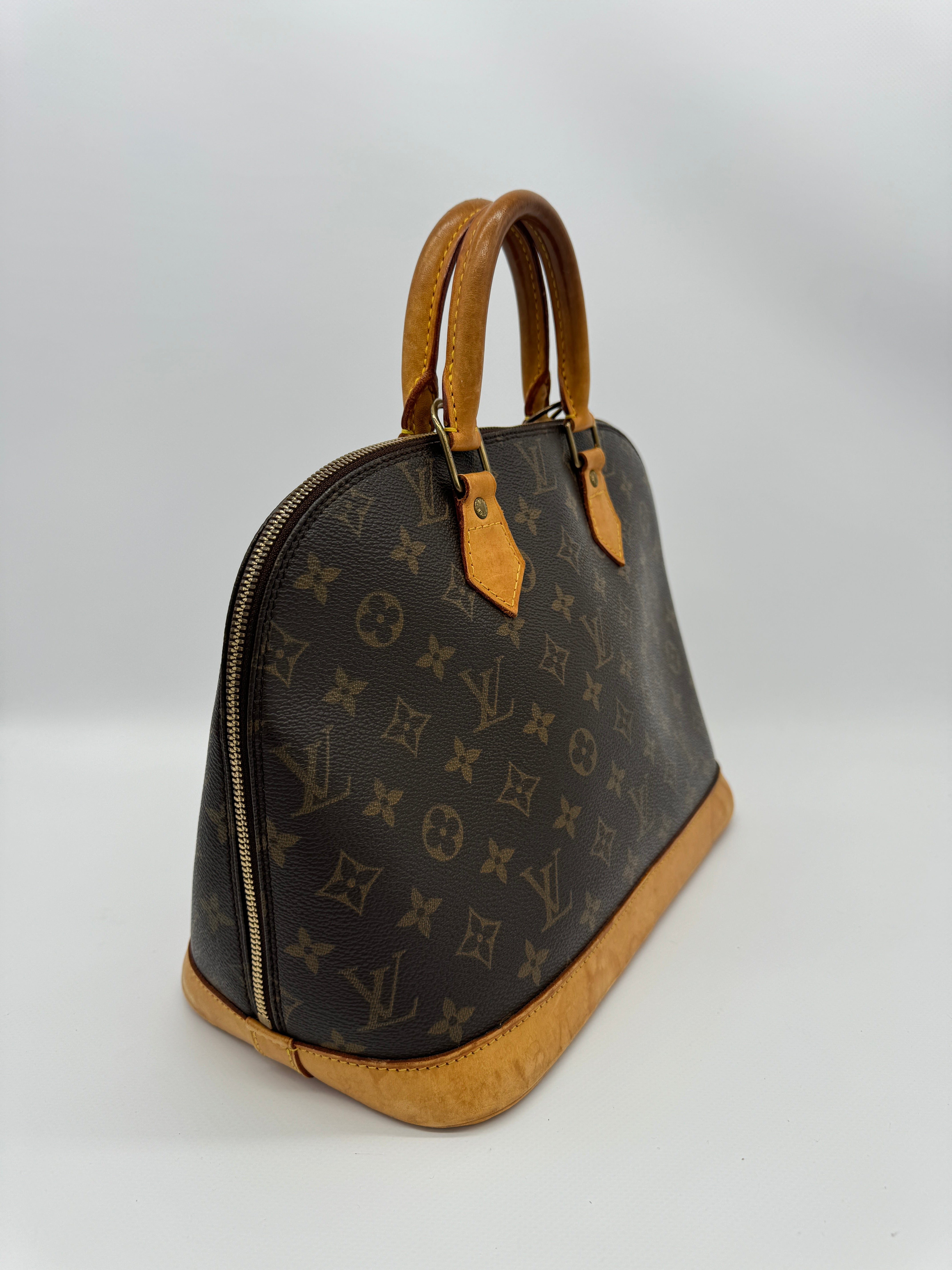 Louis Vuitton Alma MM