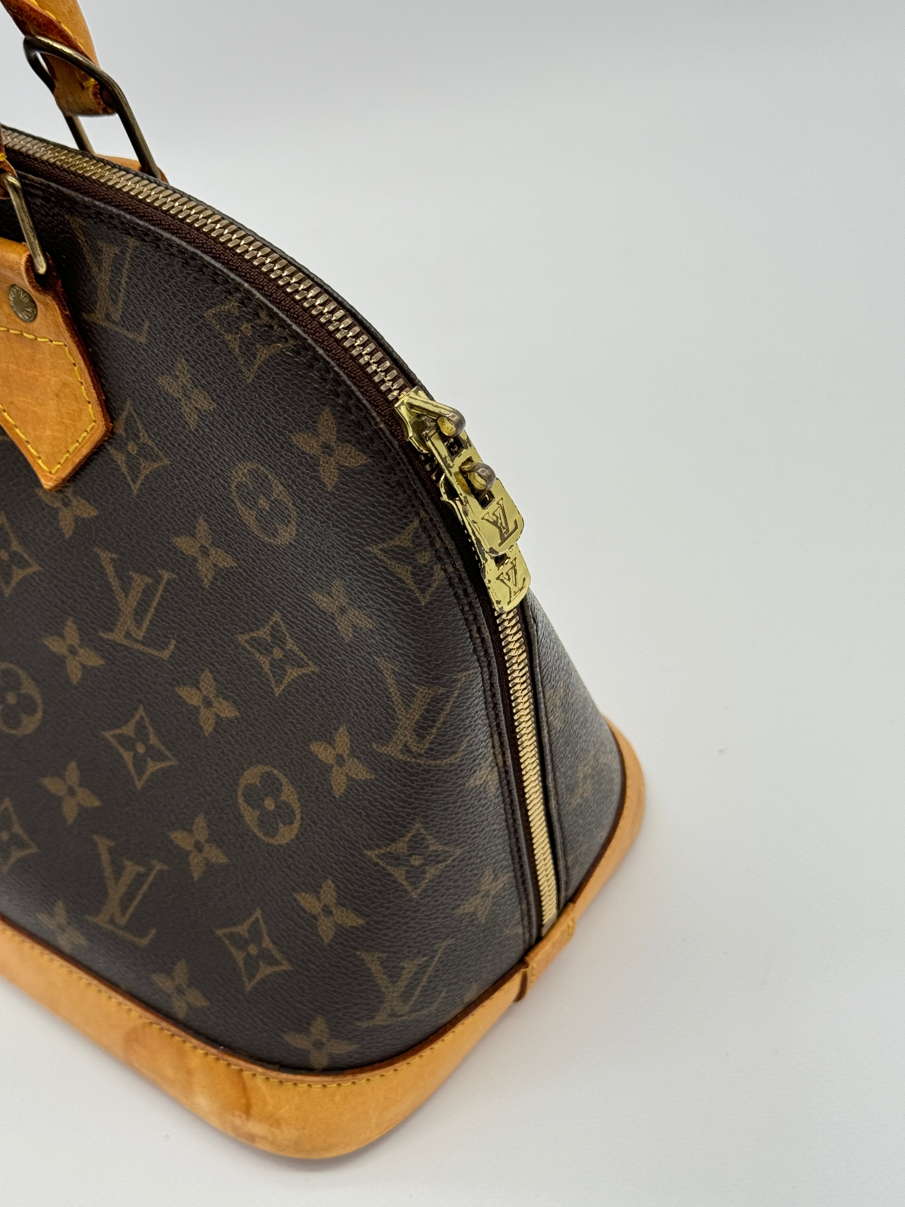 Louis Vuitton Alma MM