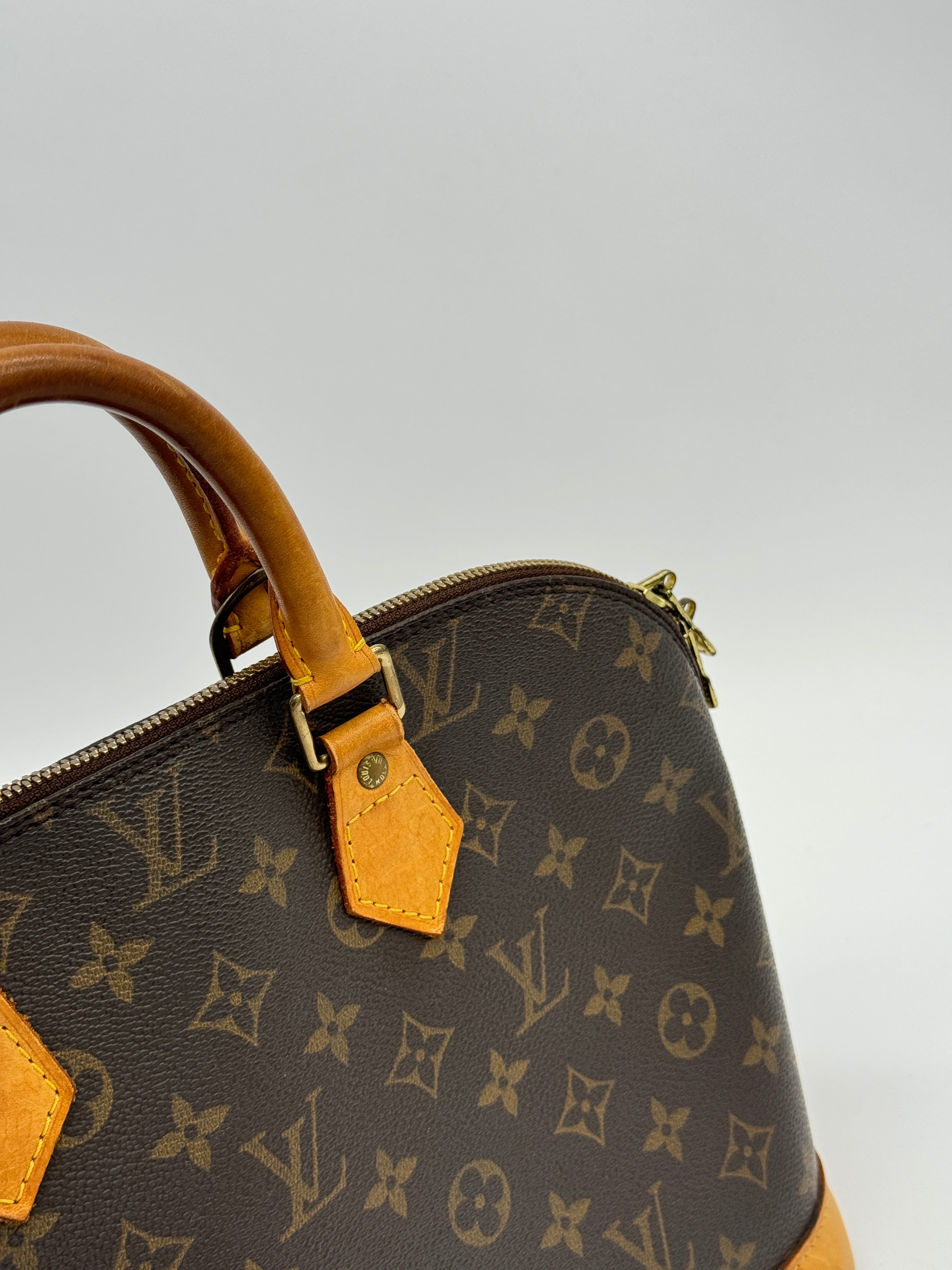 Louis Vuitton Alma MM