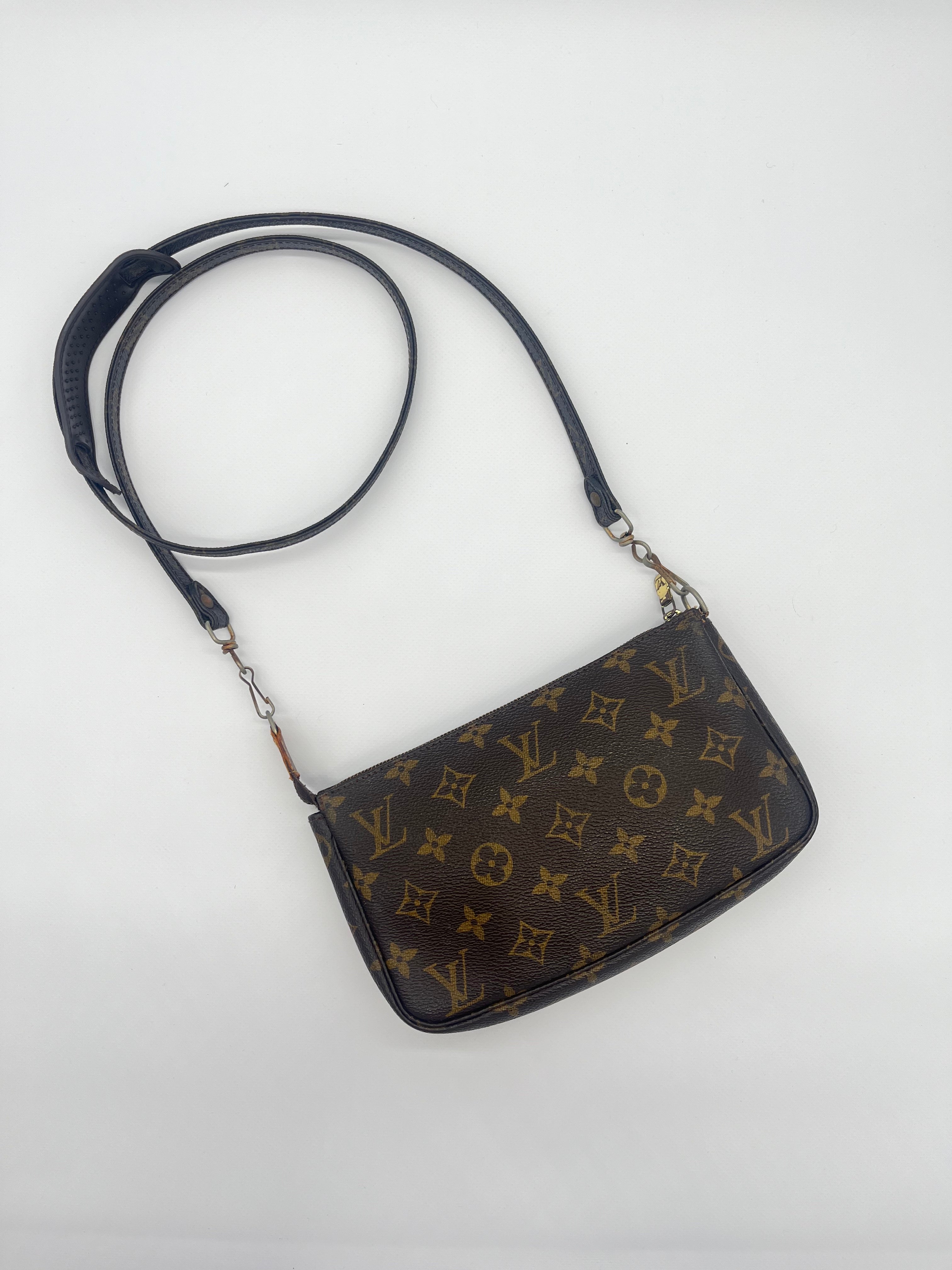 Louis Vuitton Pochette Accessoires