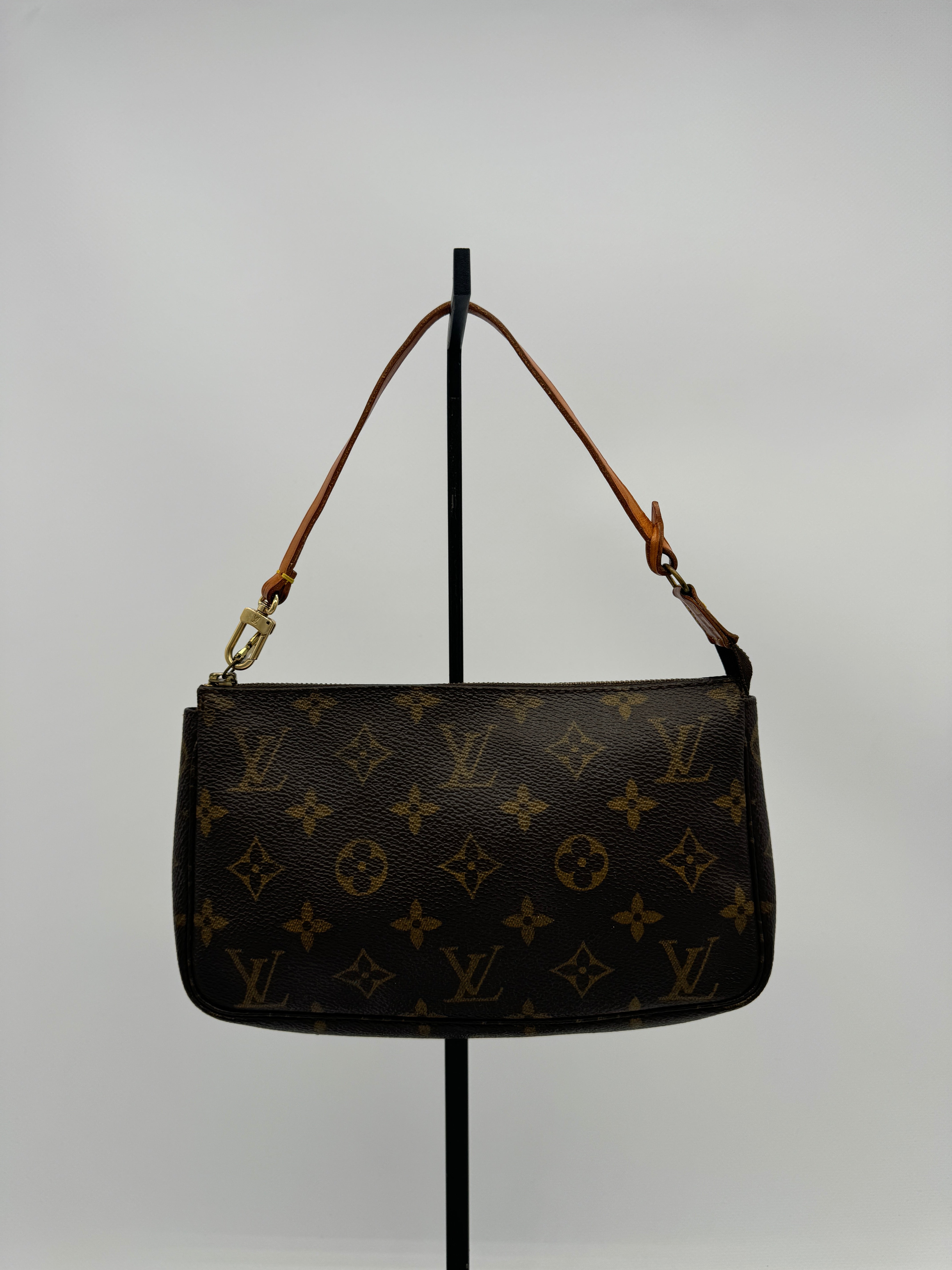 Louis Vuitton Pochette Accessoires