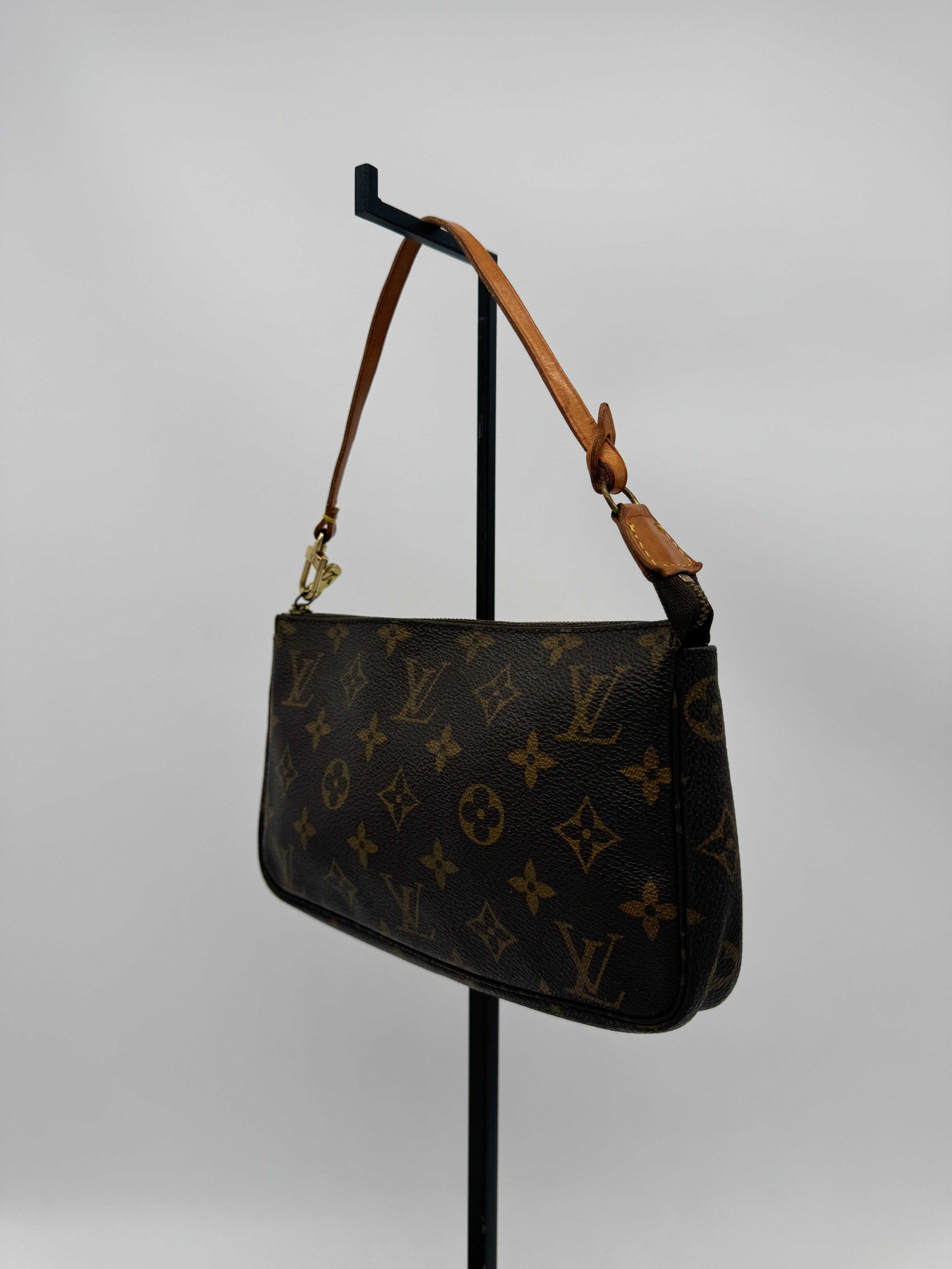 Louis Vuitton Pochette Accessoires