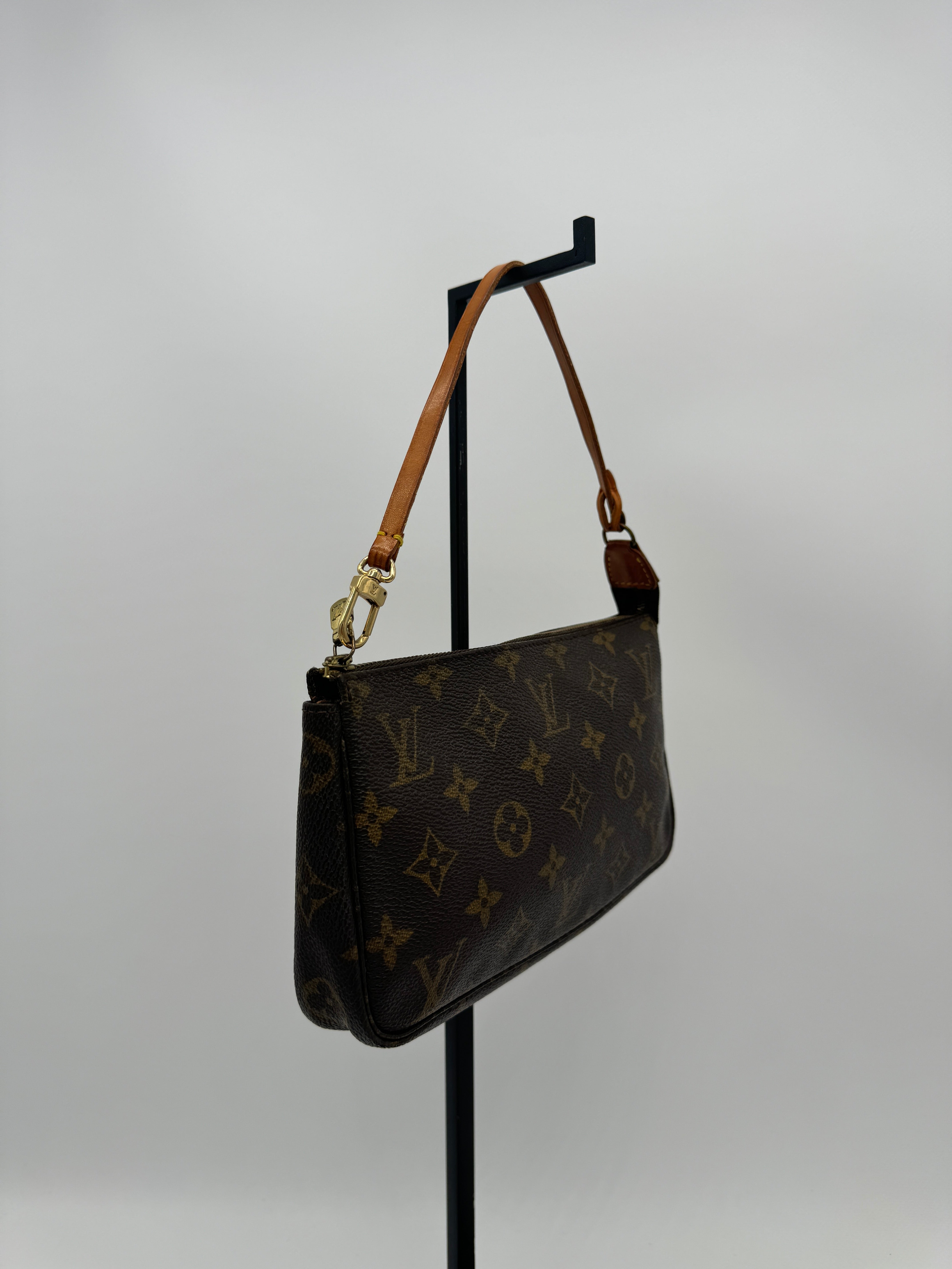 Louis Vuitton Pochette Accessoires