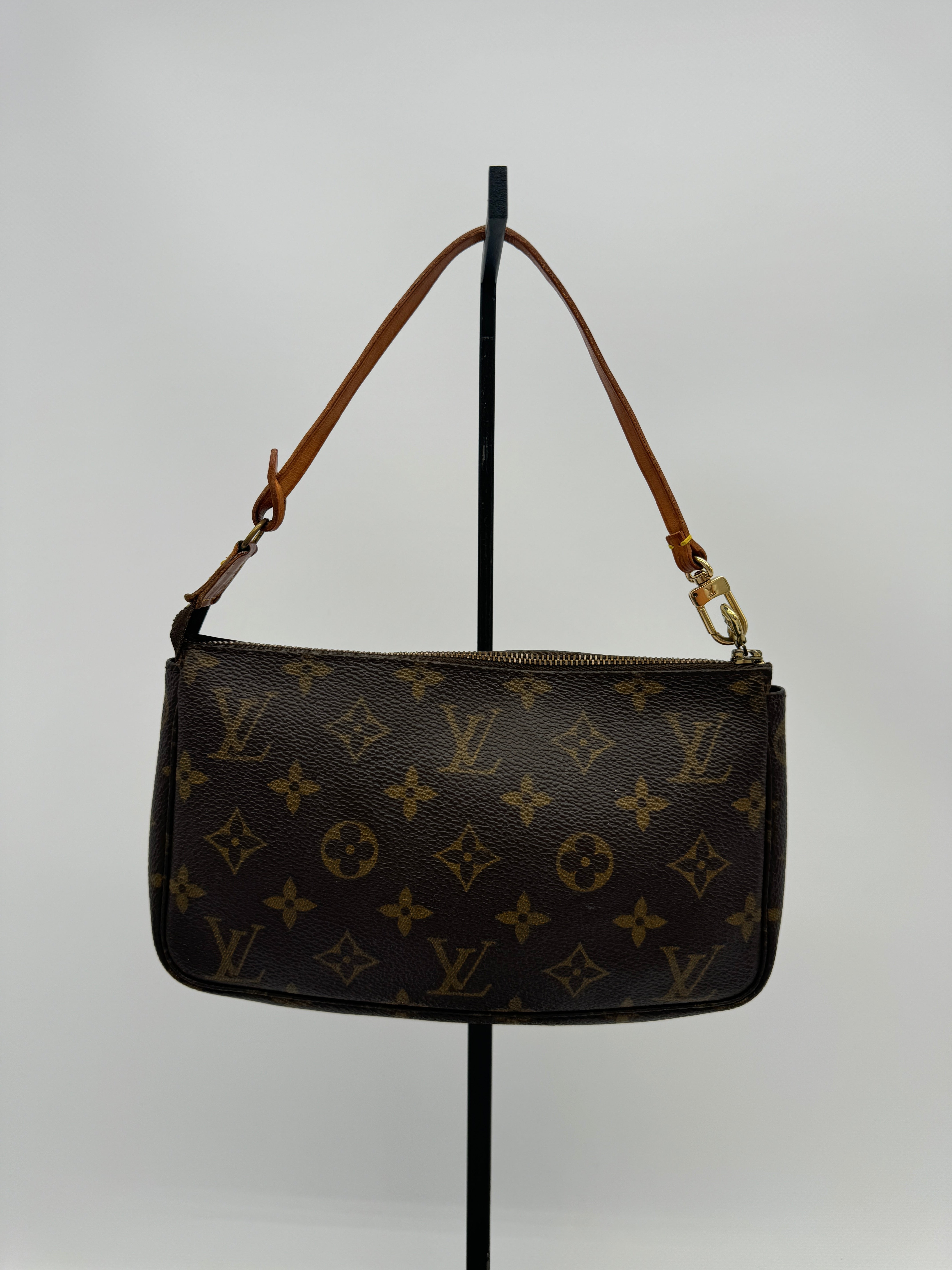 Louis Vuitton Pochette Accessoires