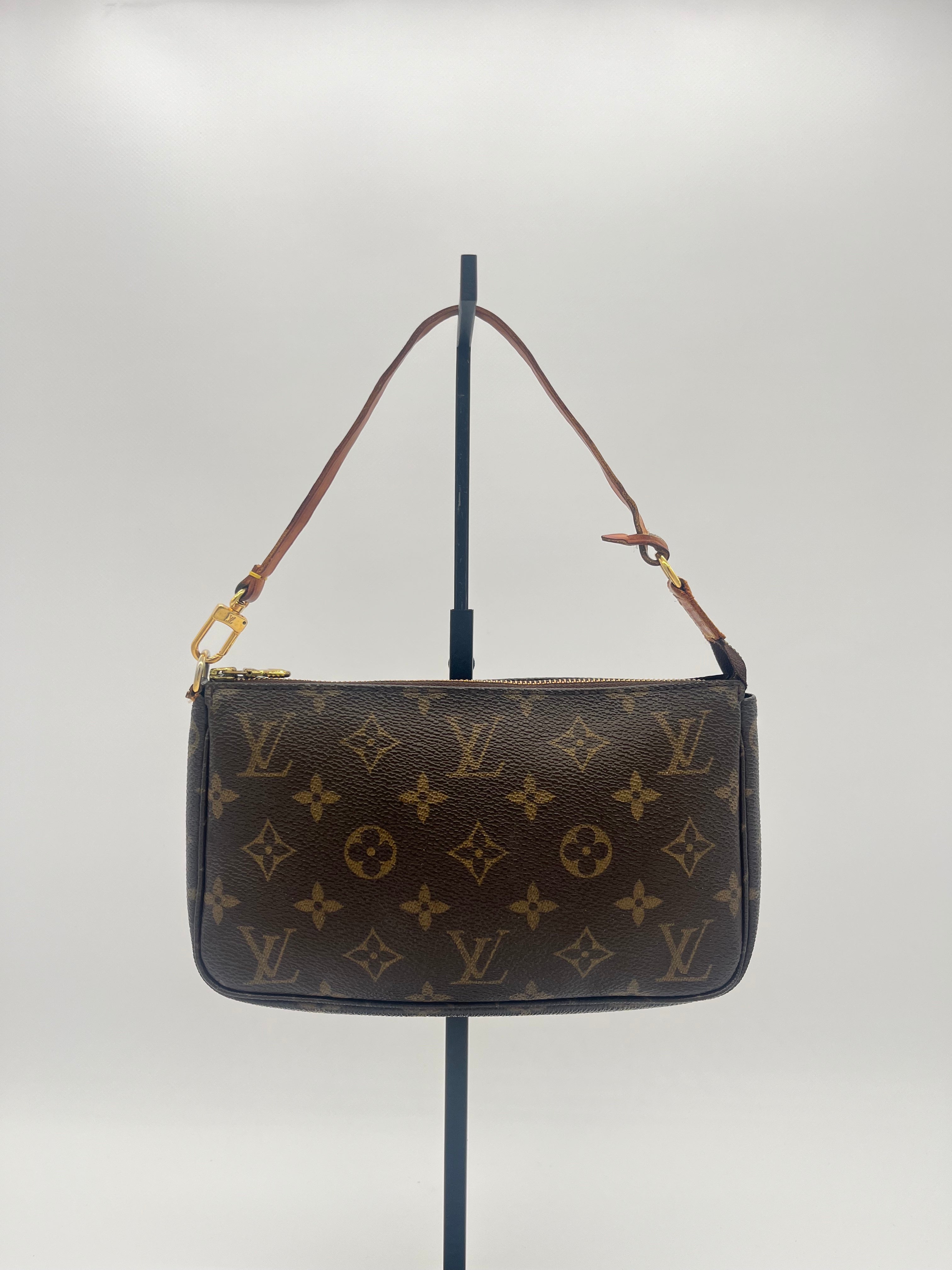 Louis Vuitton Pochette Accessoires