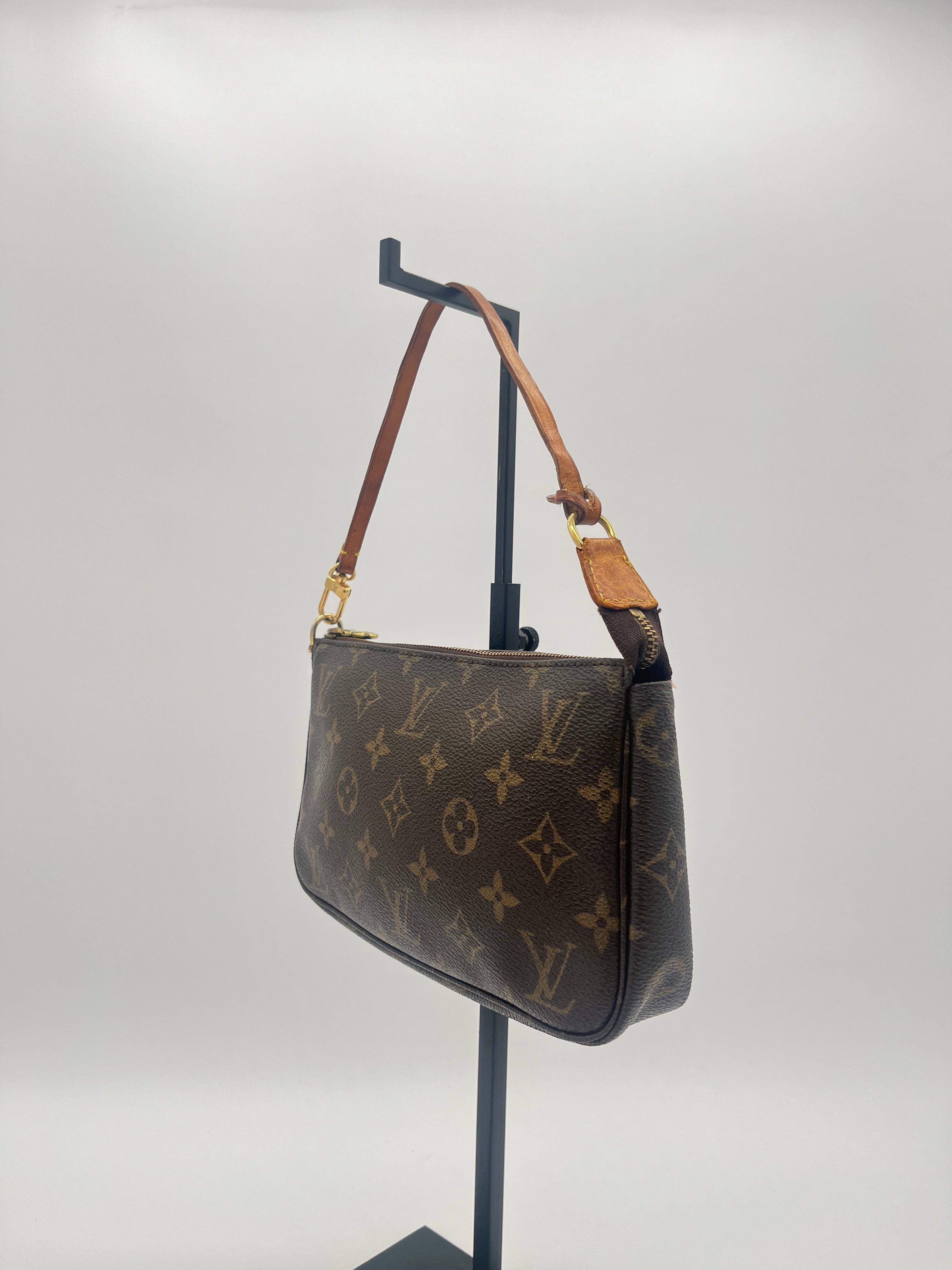 Louis Vuitton Pochette Accessoires