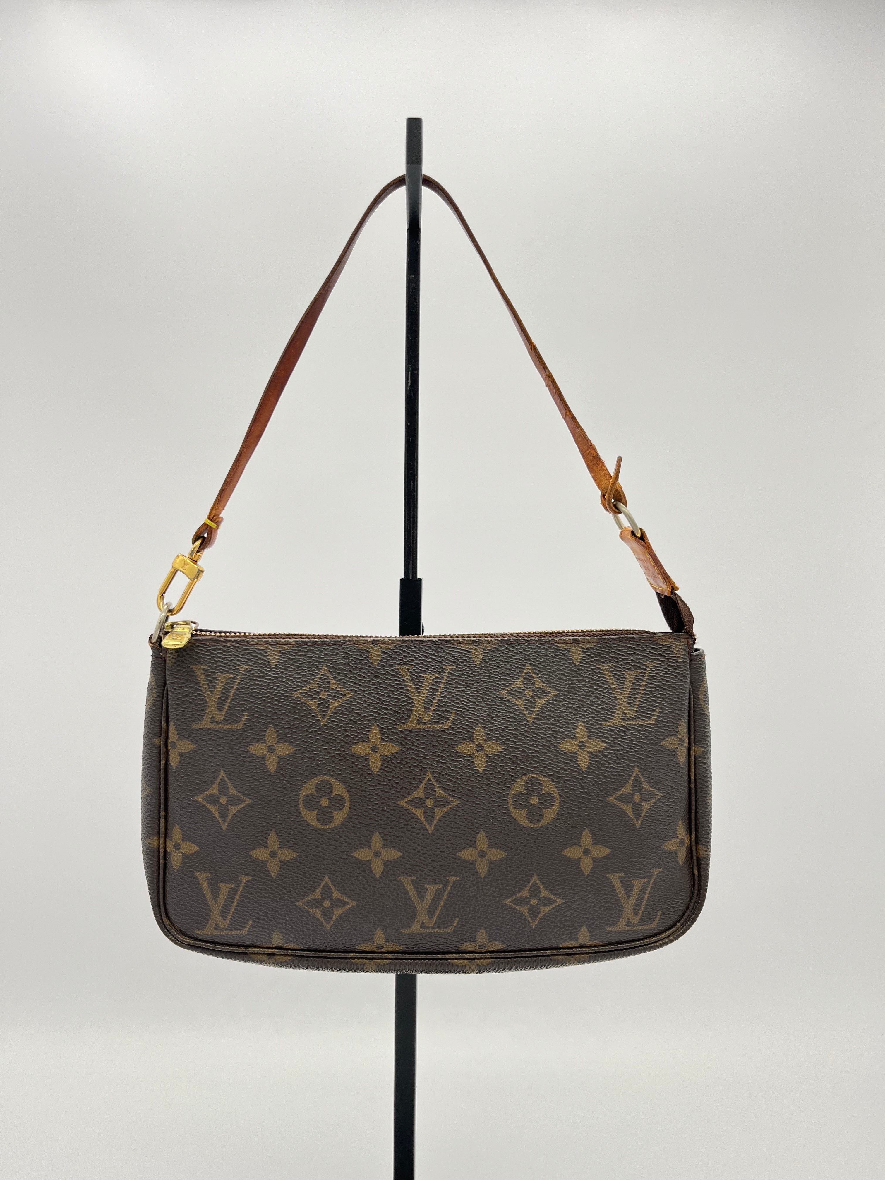 Louis Vuitton Pochette Accessoires