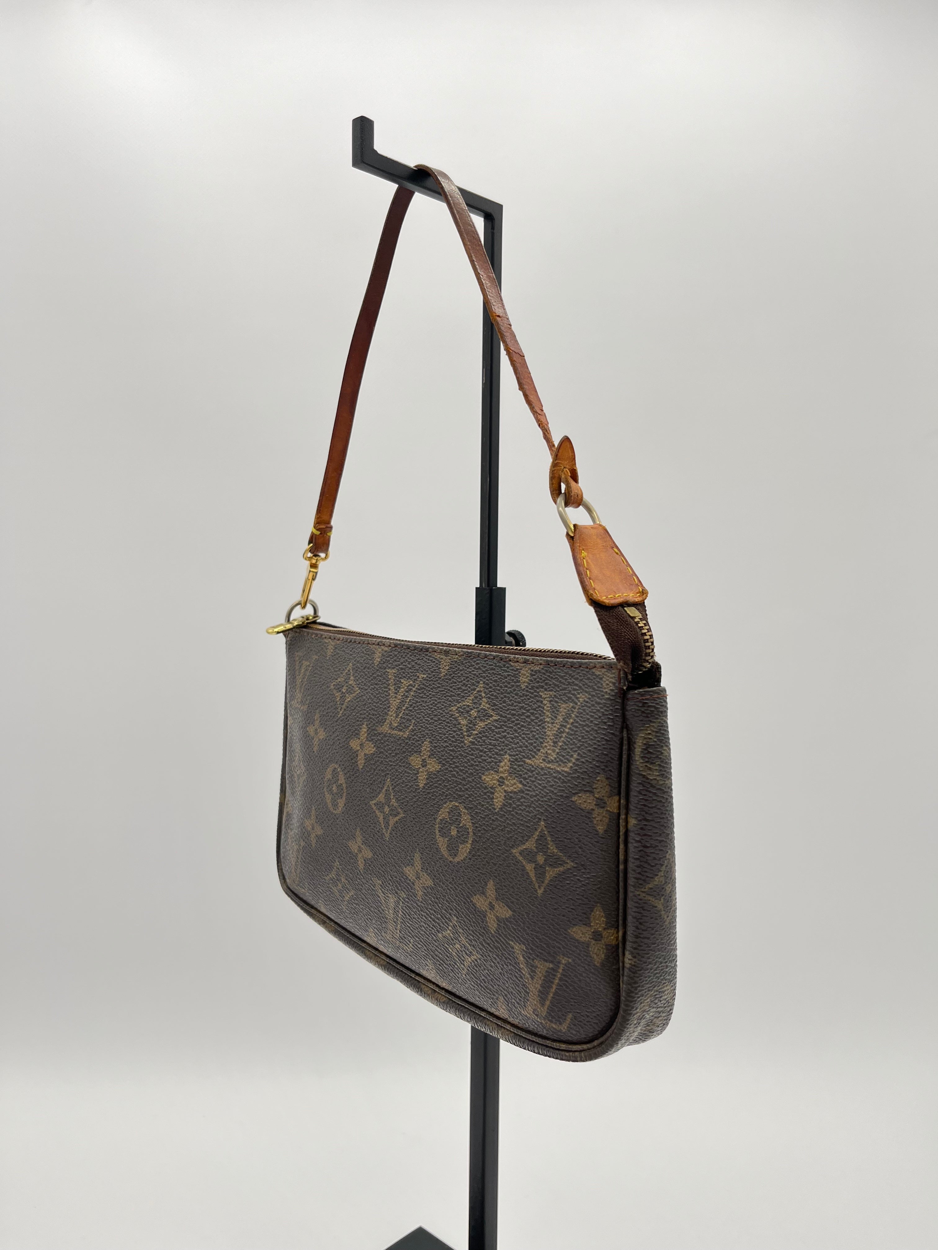 Louis Vuitton Pochette Accessoires